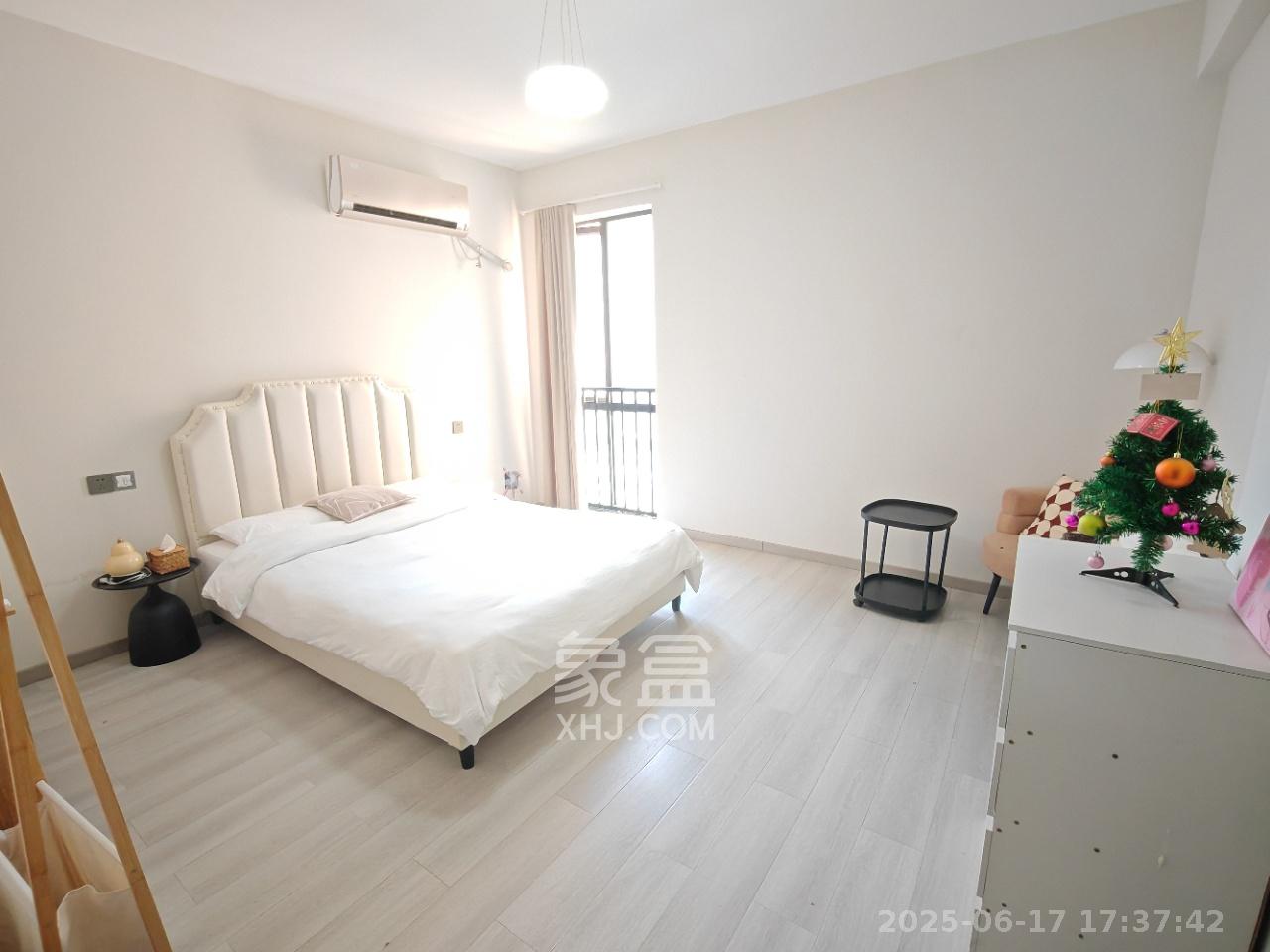 凯通国际城(凯通朝庭) 3室2厅1卫 3500.0元/月 凯通国际城(凯通朝庭) 3室2厅1卫 3500.0元/月室内图