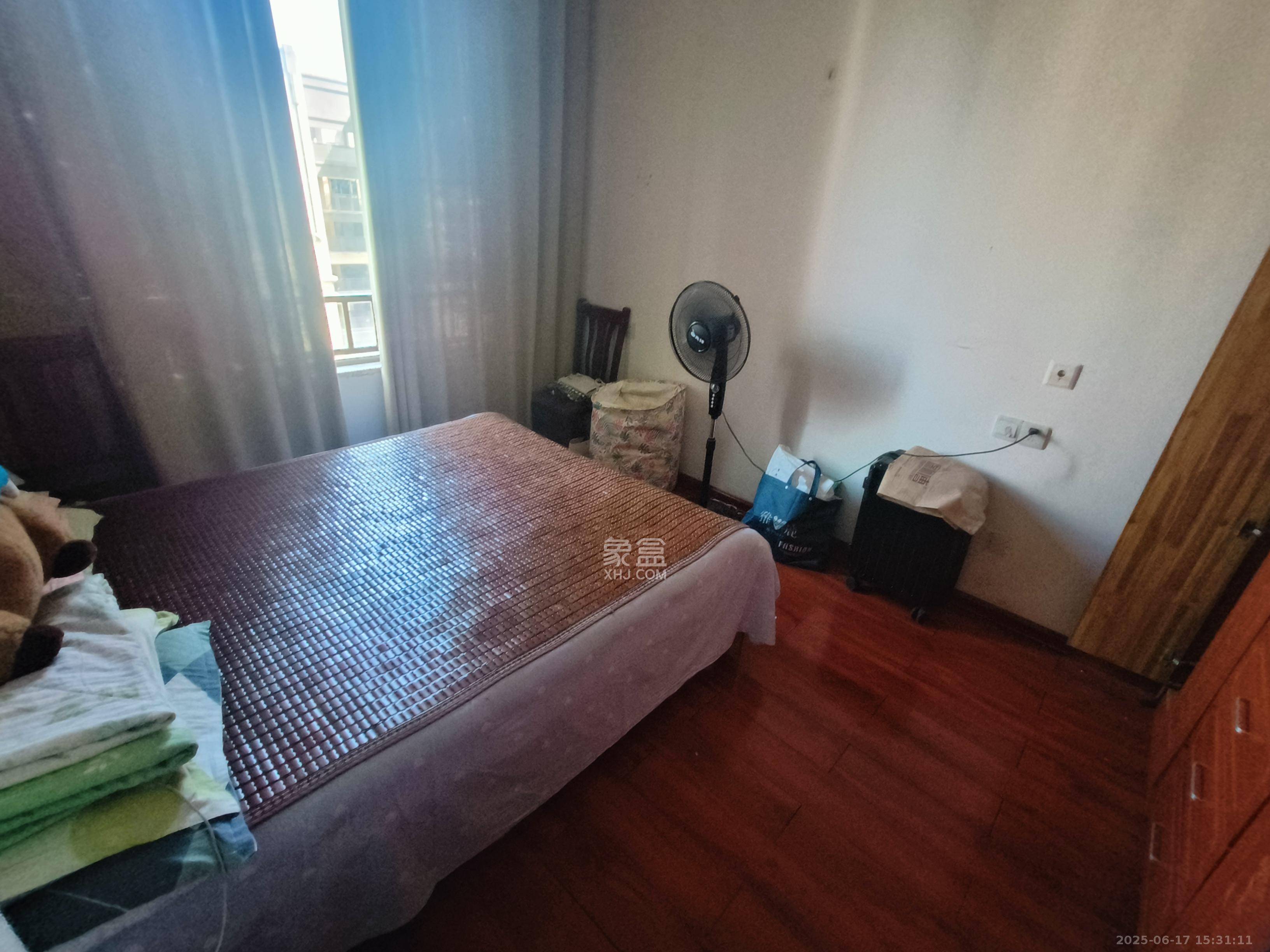 梅溪湖金茂悦(金悦雅苑)  3室2厅1卫    2700.0元/月 梅溪湖金茂悦(金悦雅苑)  3室2厅1卫    2700.0元/月室内图