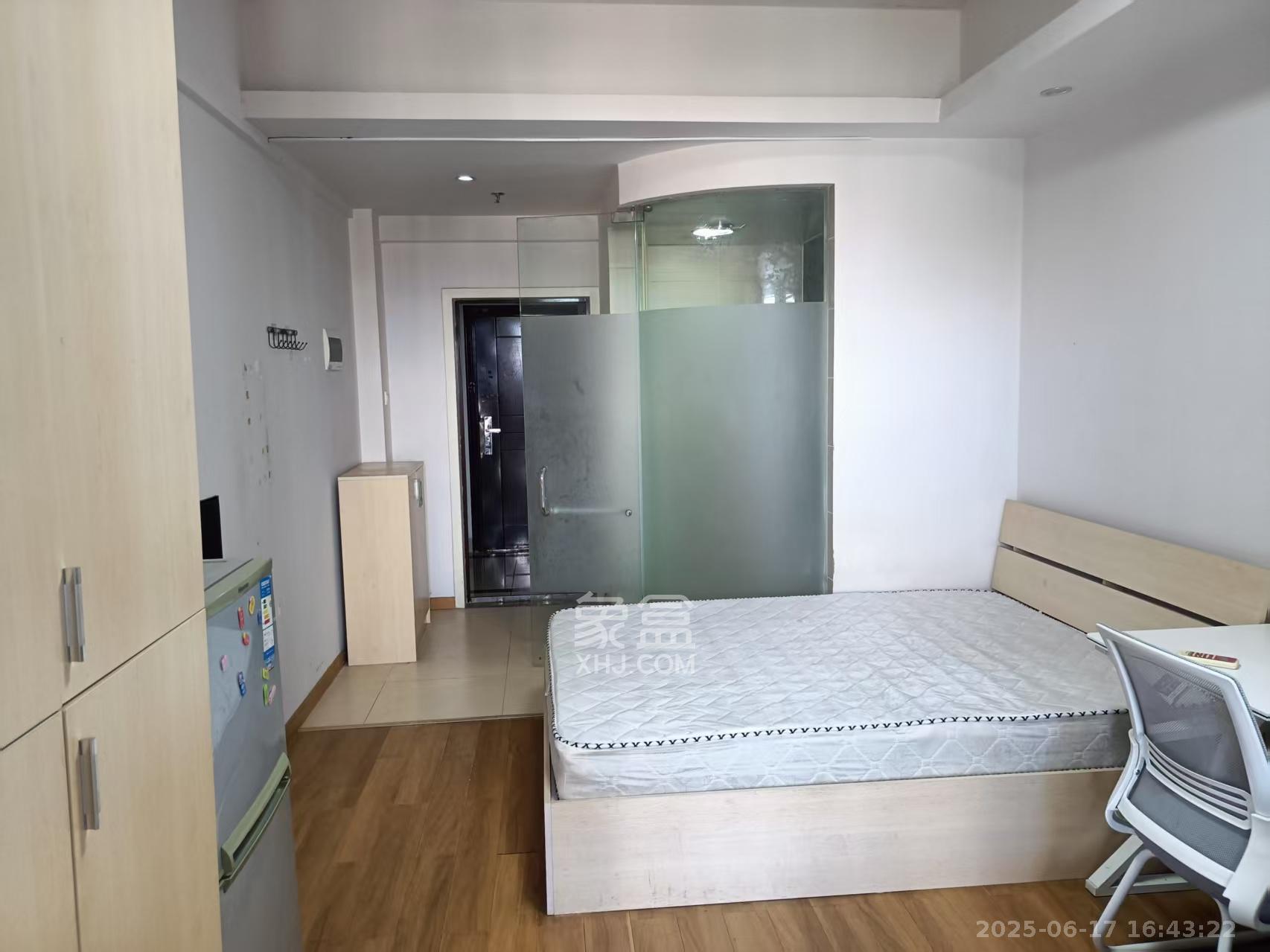 水岸世景  1室1厅1卫   950.00元/月室内图