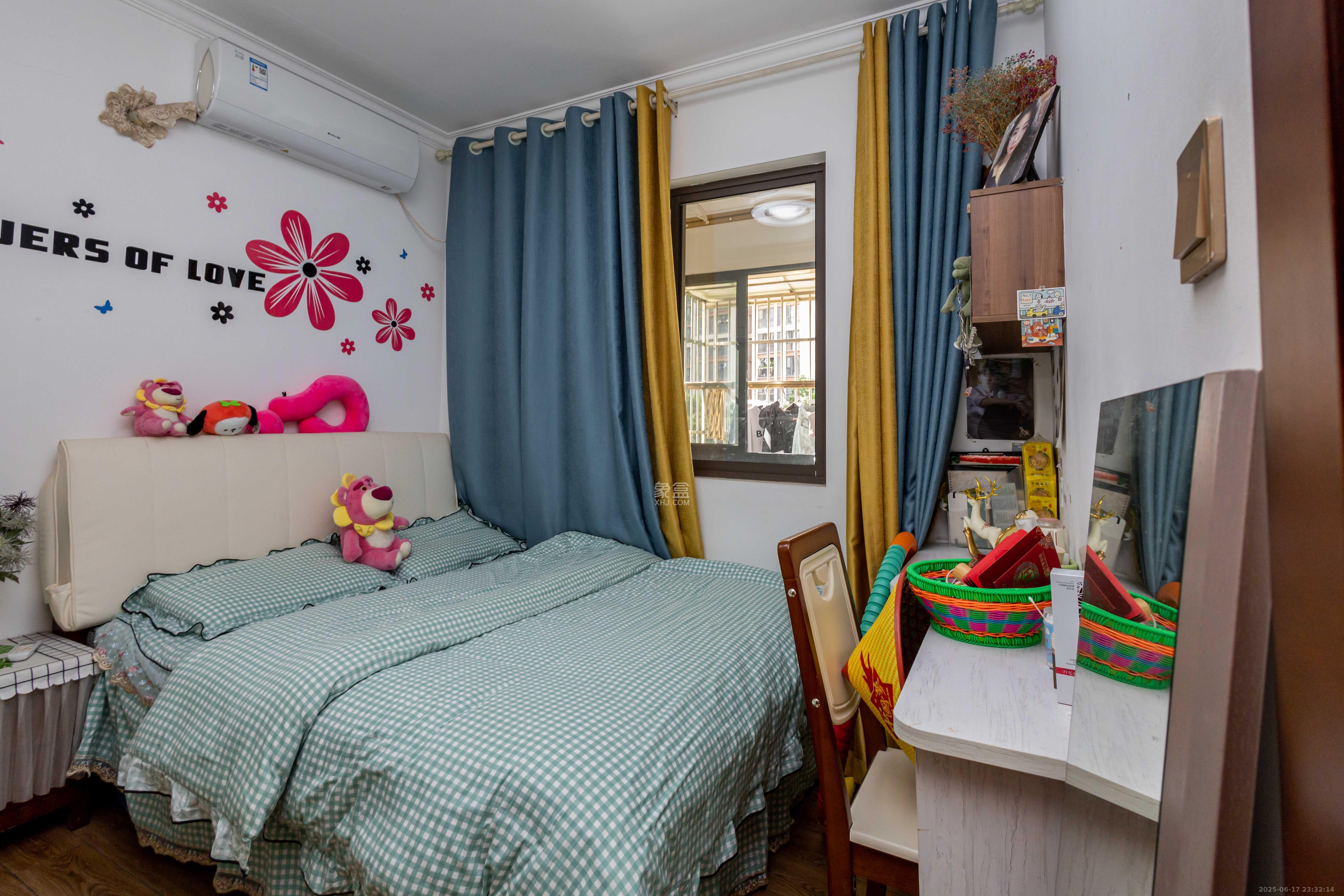 旭辉华庭 3室2厅2卫 70.8万 旭辉华庭 3室2厅2卫 70.8万卧室