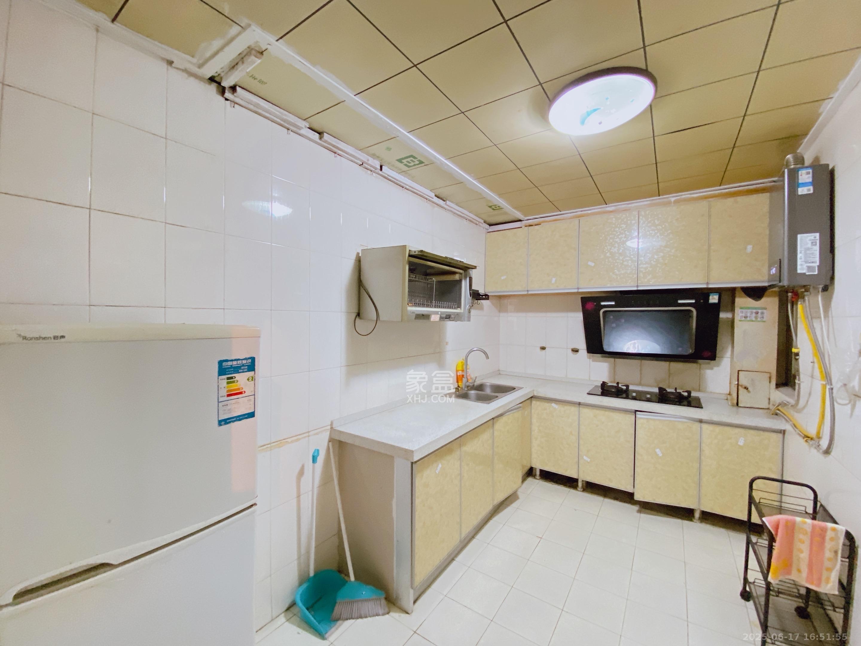 海东青大厦 3室2厅2卫 3000.0元/月 海东青大厦 3室2厅2卫 3000.0元/月室内图