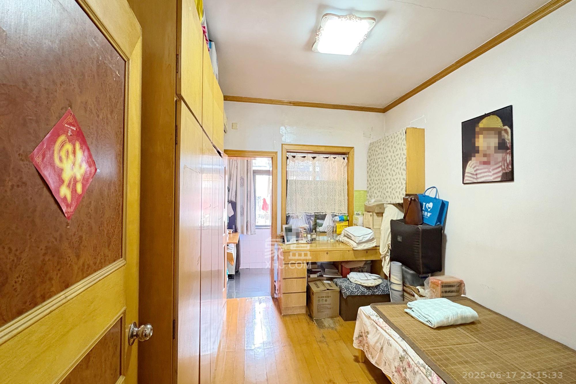 公安局宿舍（上宜园18号）  2室2厅1卫   49.80万卧室