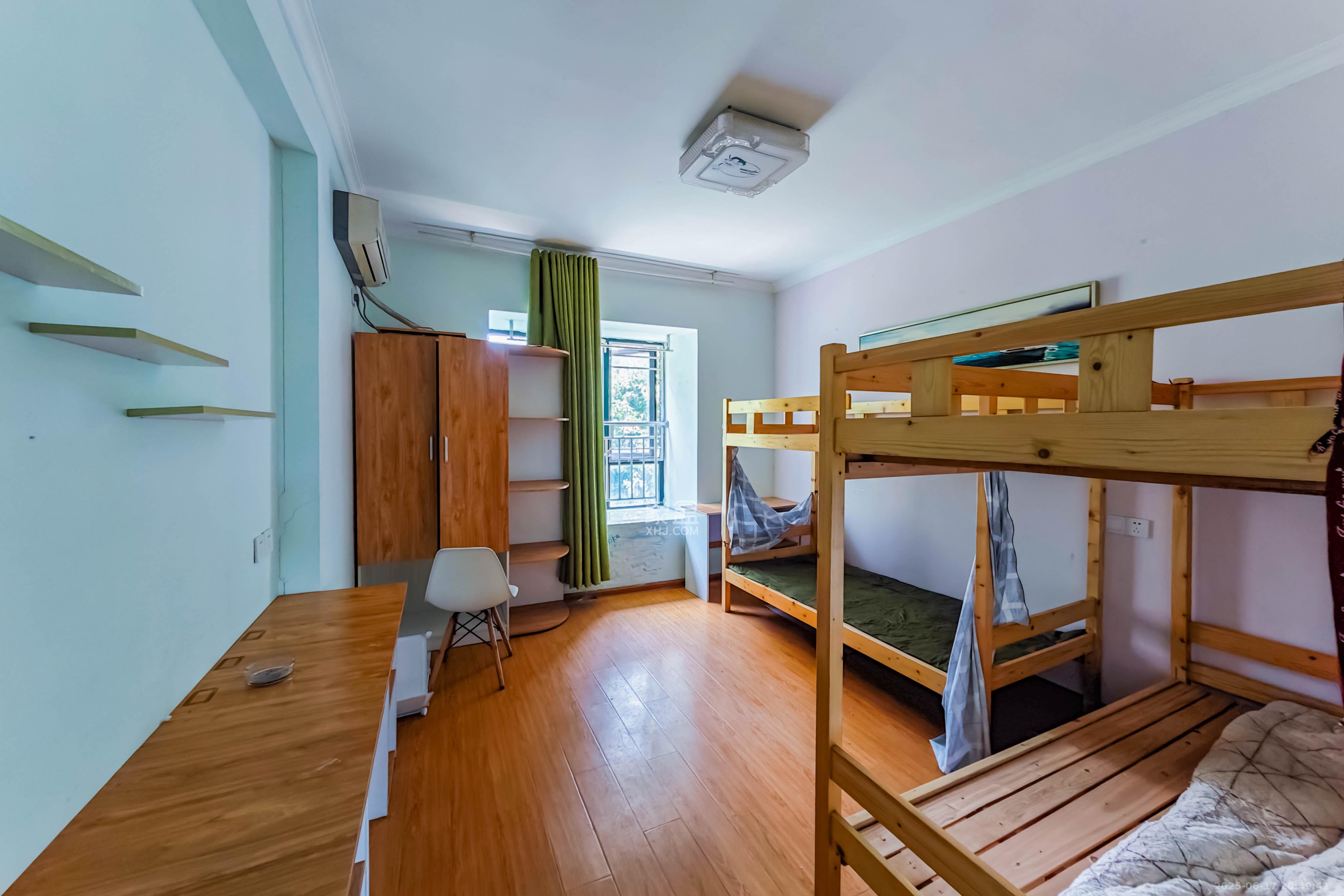 英郡年华 4室2厅1卫 105.0万 英郡年华 4室2厅1卫 105.0万卧室