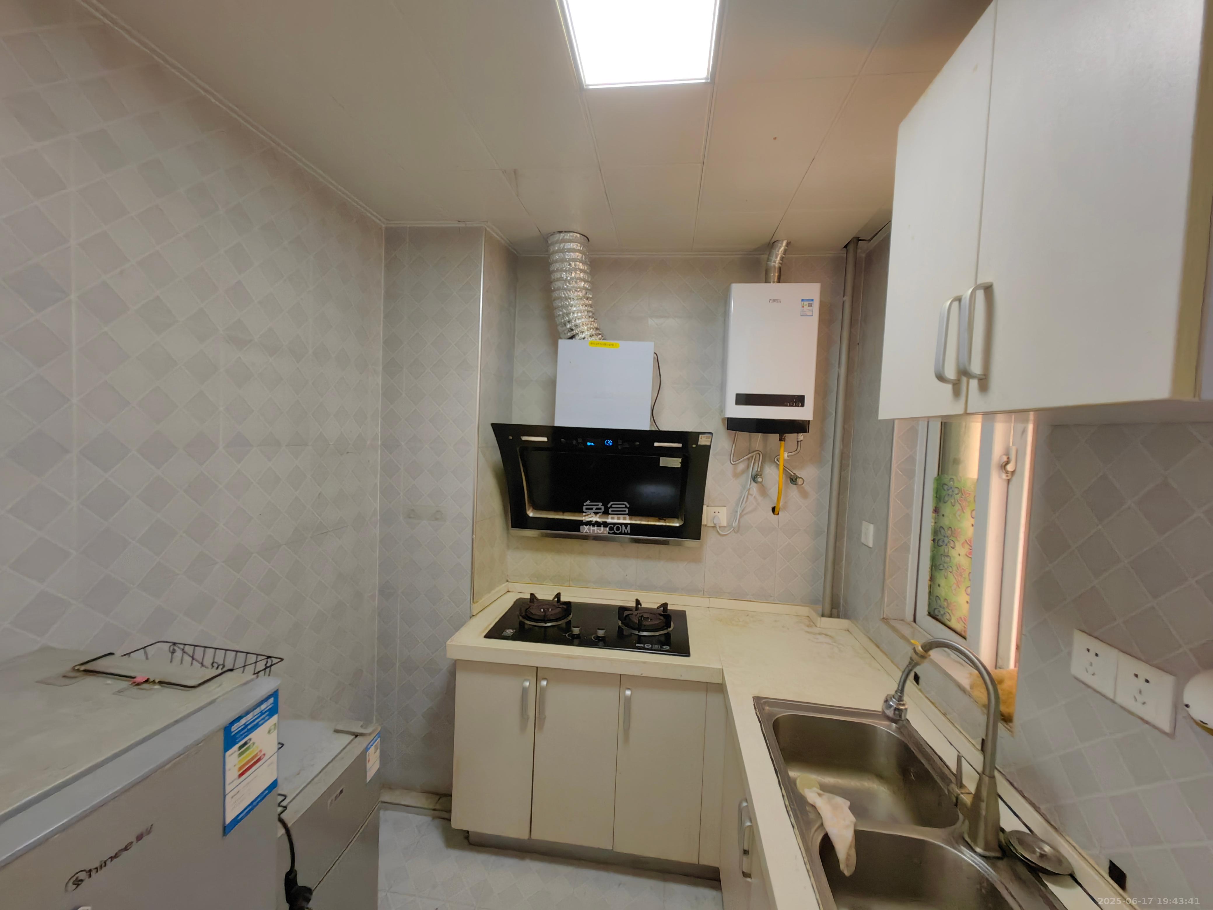 光明城市(星辰青年城) 2室1厅1卫 1500.0元/月 光明城市(星辰青年城) 2室1厅1卫 1500.0元/月室内图