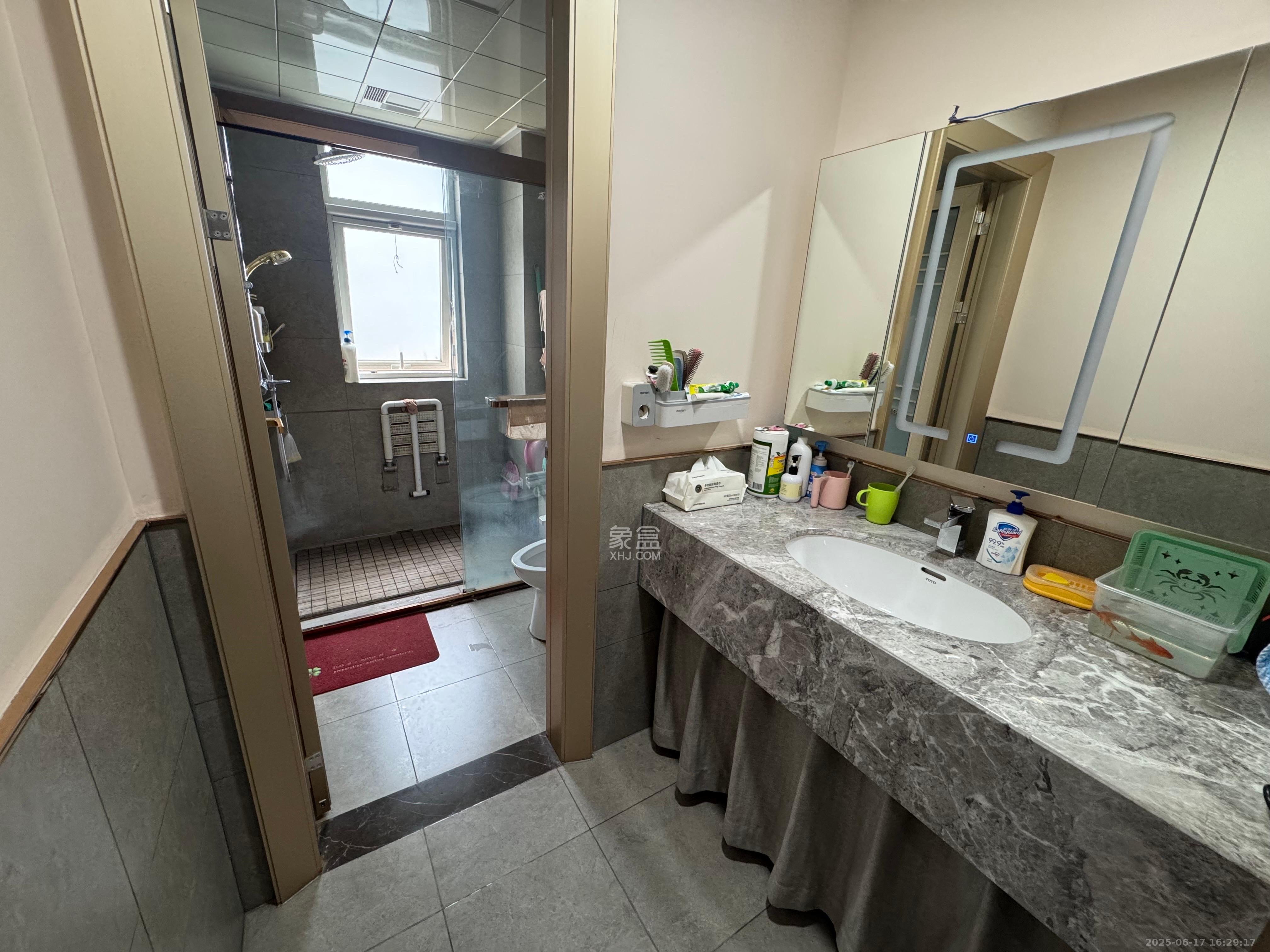 北辰三角洲E4区 4室2厅2卫 5500.0元/月 北辰三角洲E4区 4室2厅2卫 5500.0元/月室内图