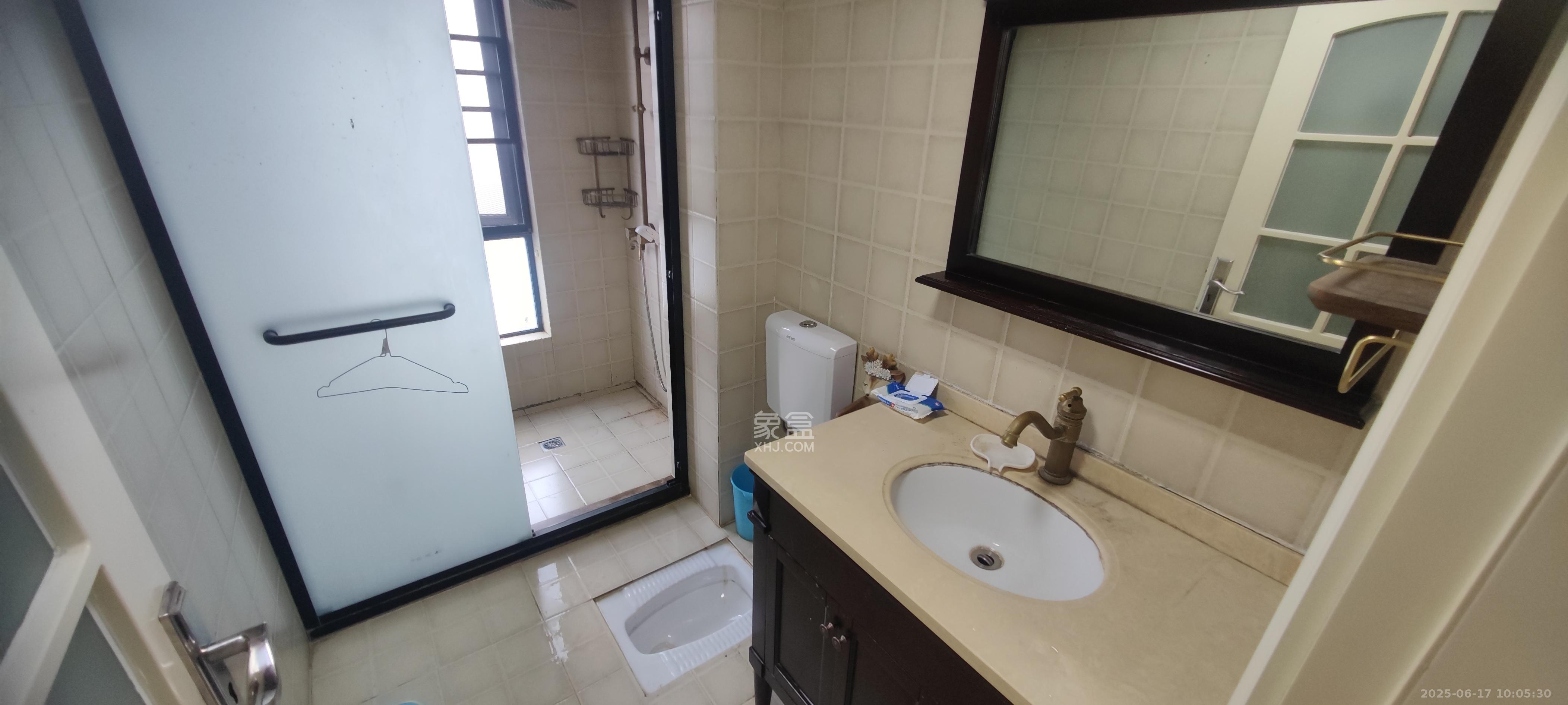 达美D6区  3室2厅1卫    3300.0元/月室内图