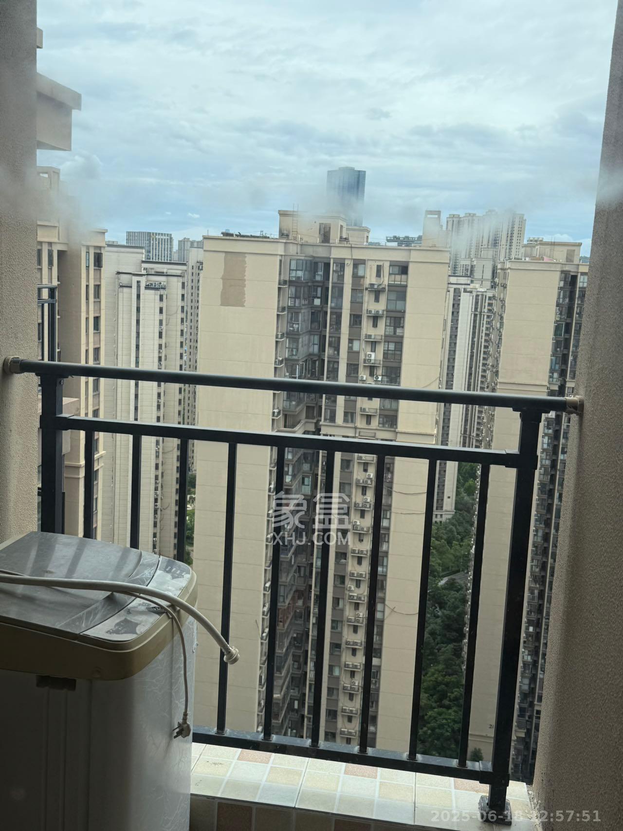 梅溪湖合能璞丽  3室2厅1卫   2000.00元/月室内图