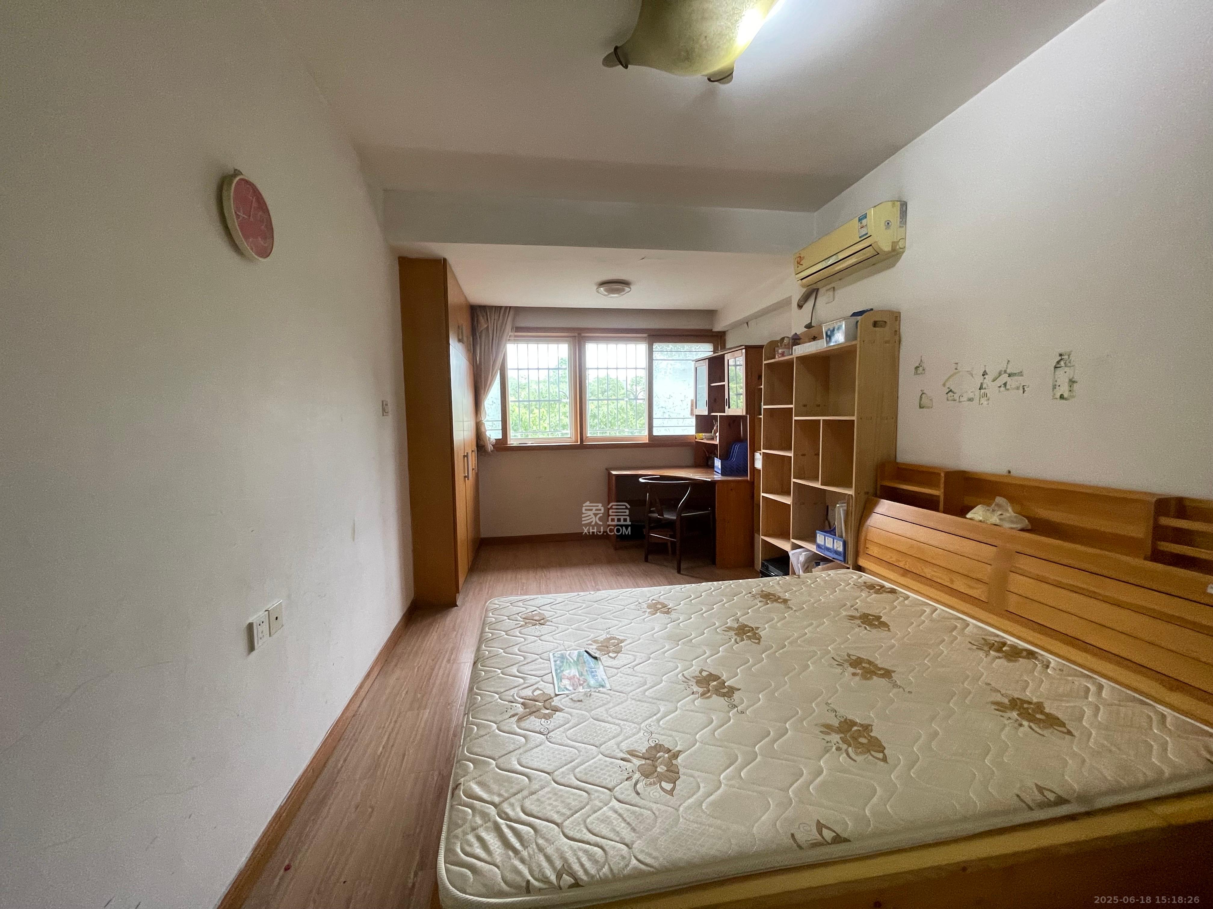 四星客车厂(四星小区) 2室1厅1卫 1300.0元/月 四星客车厂(四星小区) 2室1厅1卫 1300.0元/月室内图