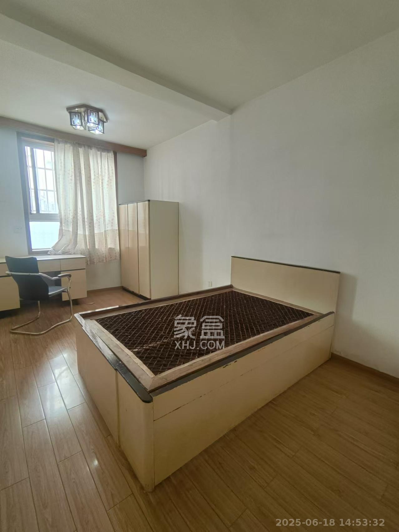 人民新村 2室1厅1卫 2000.0元/月 人民新村 2室1厅1卫 2000.0元/月室内图