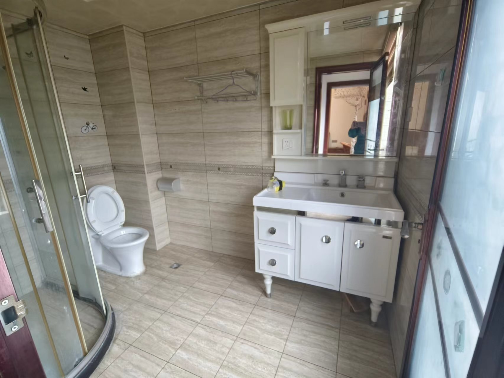 众一桂府  4室2厅2卫    3500.0元/月室内图