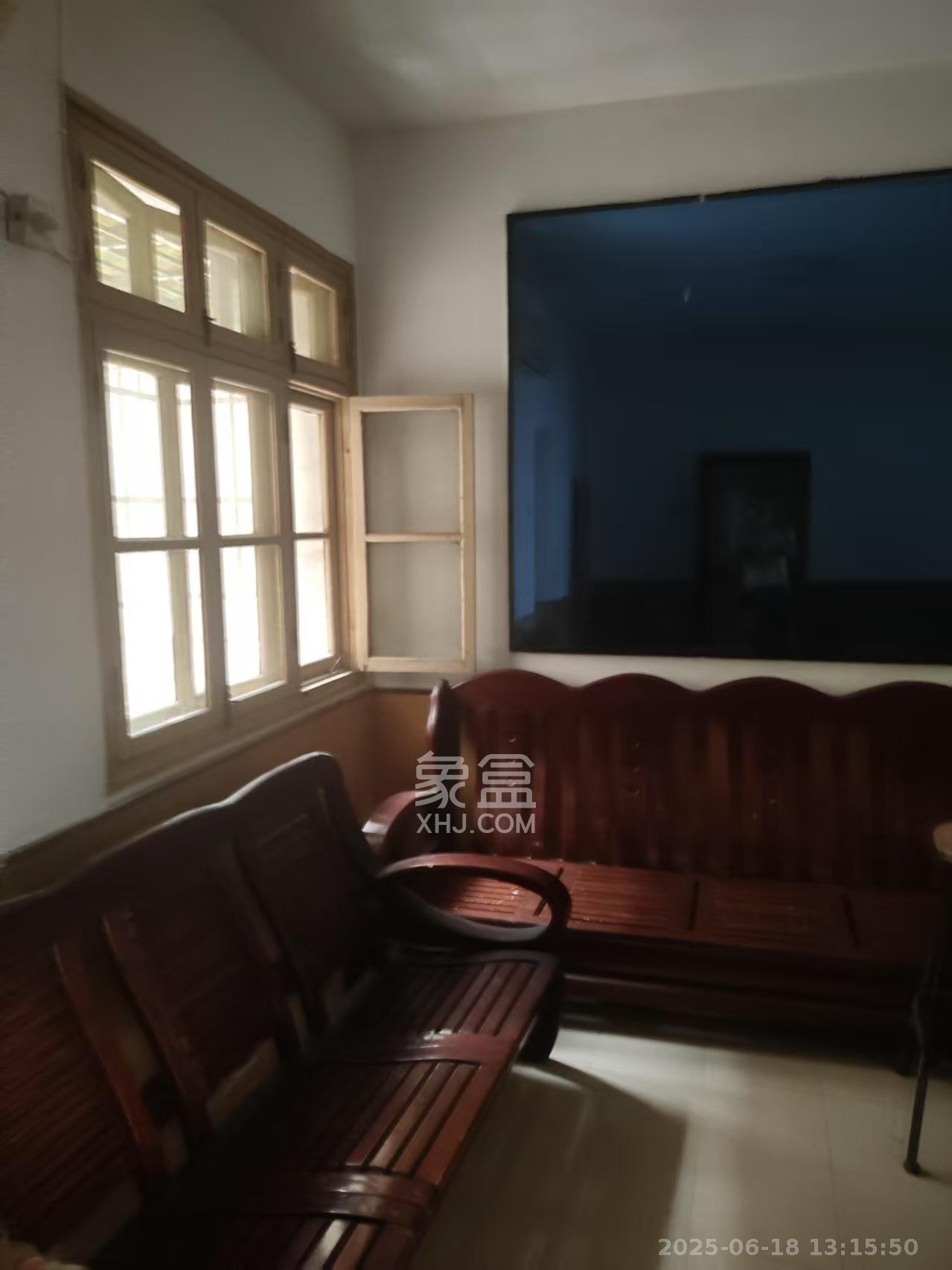 通程物流宿舍 2室1厅1卫 1500.0元/月 通程物流宿舍 2室1厅1卫 1500.0元/月室内图