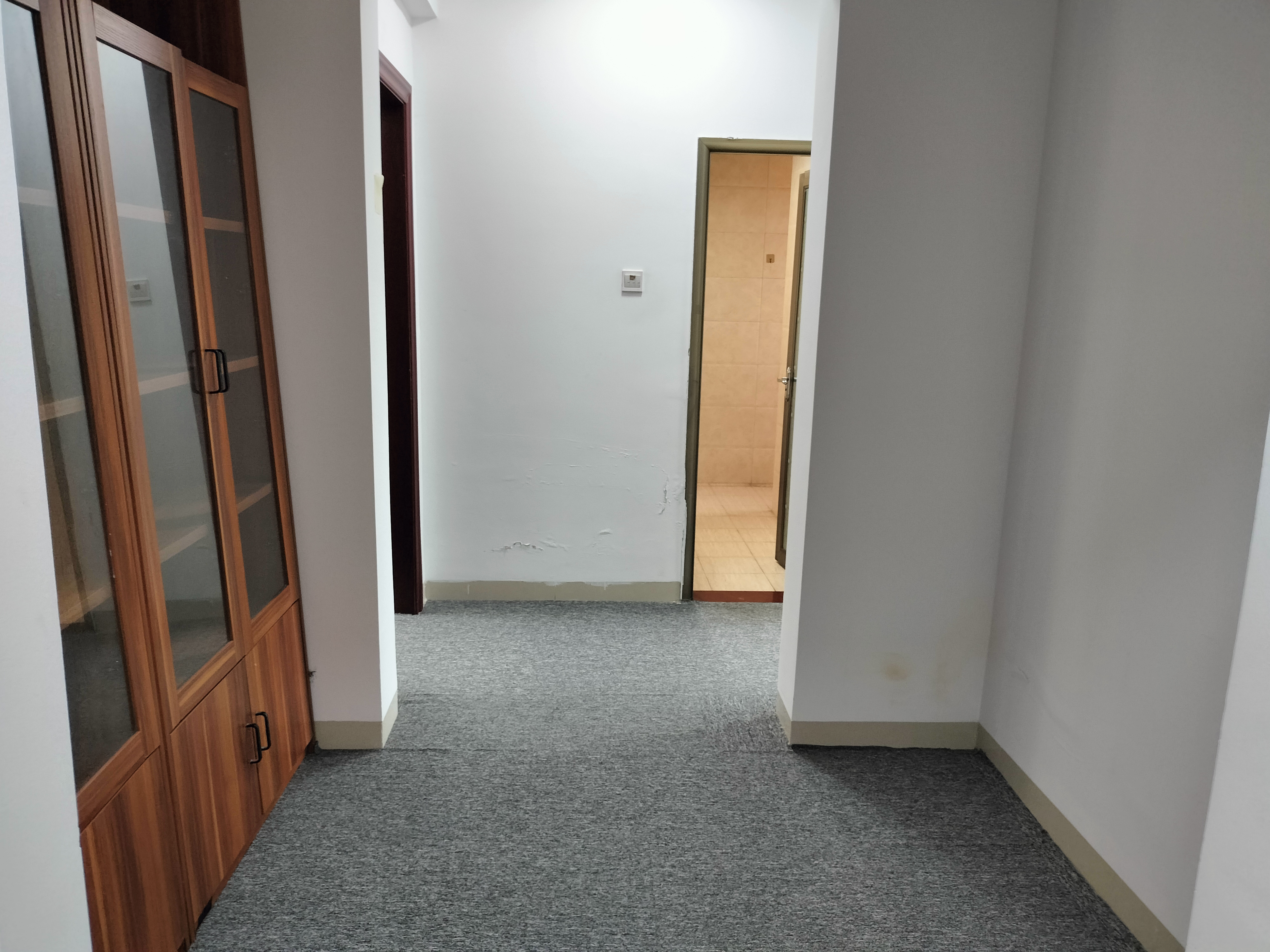 和风江岸 4室2厅2卫 4000.0元/月 和风江岸 4室2厅2卫 4000.0元/月室内图