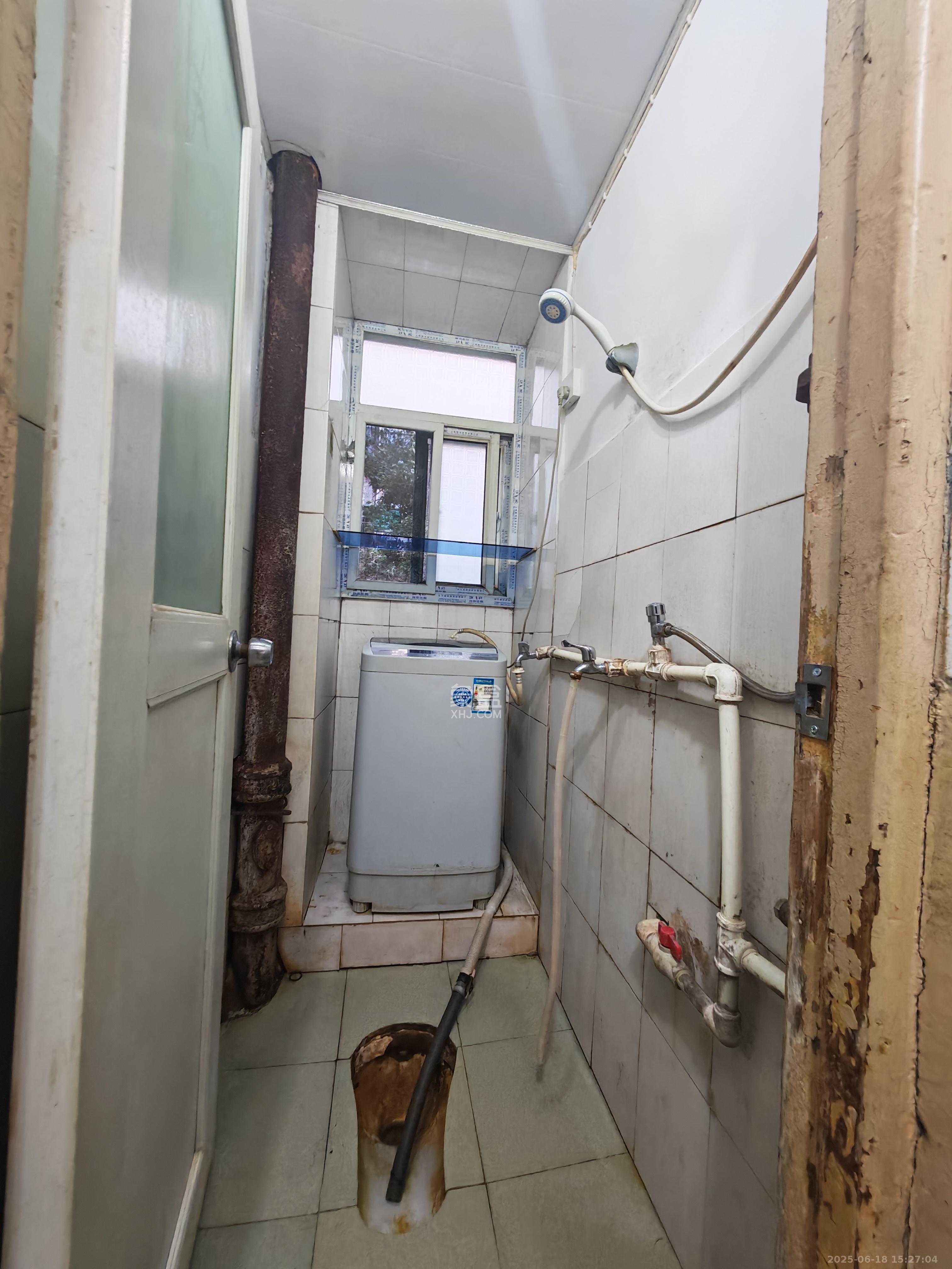 桂花社区制钉厂宿舍  3室1厅1卫    1400.0元/月室内图