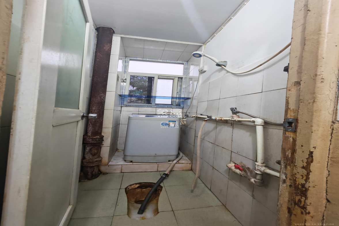 桂花社区制钉厂宿舍 3室1厅1卫 1400.0元/月 桂花社区制钉厂宿舍 3室1厅1卫 1400.0元/月室内图