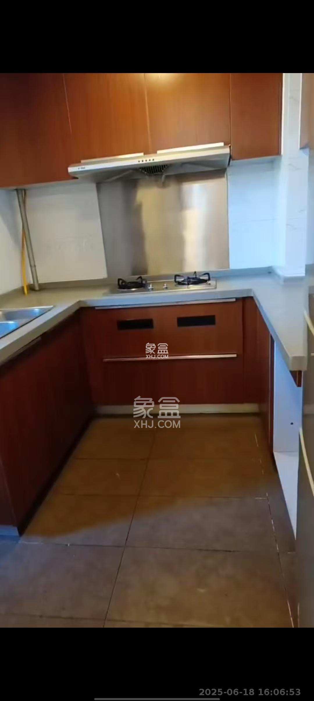 万科金域华府三四期 4室2厅1卫 3200.0元/月 万科金域华府三四期 4室2厅1卫 3200.0元/月室内图