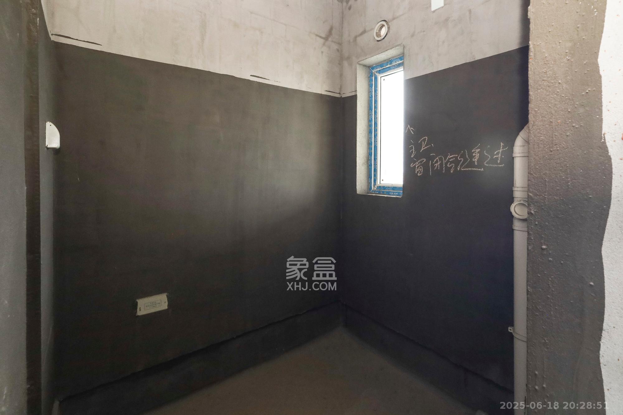 钱隆世家  4室2厅2卫    83.0万 钱隆世家  4室2厅2卫    83.0万卫生间