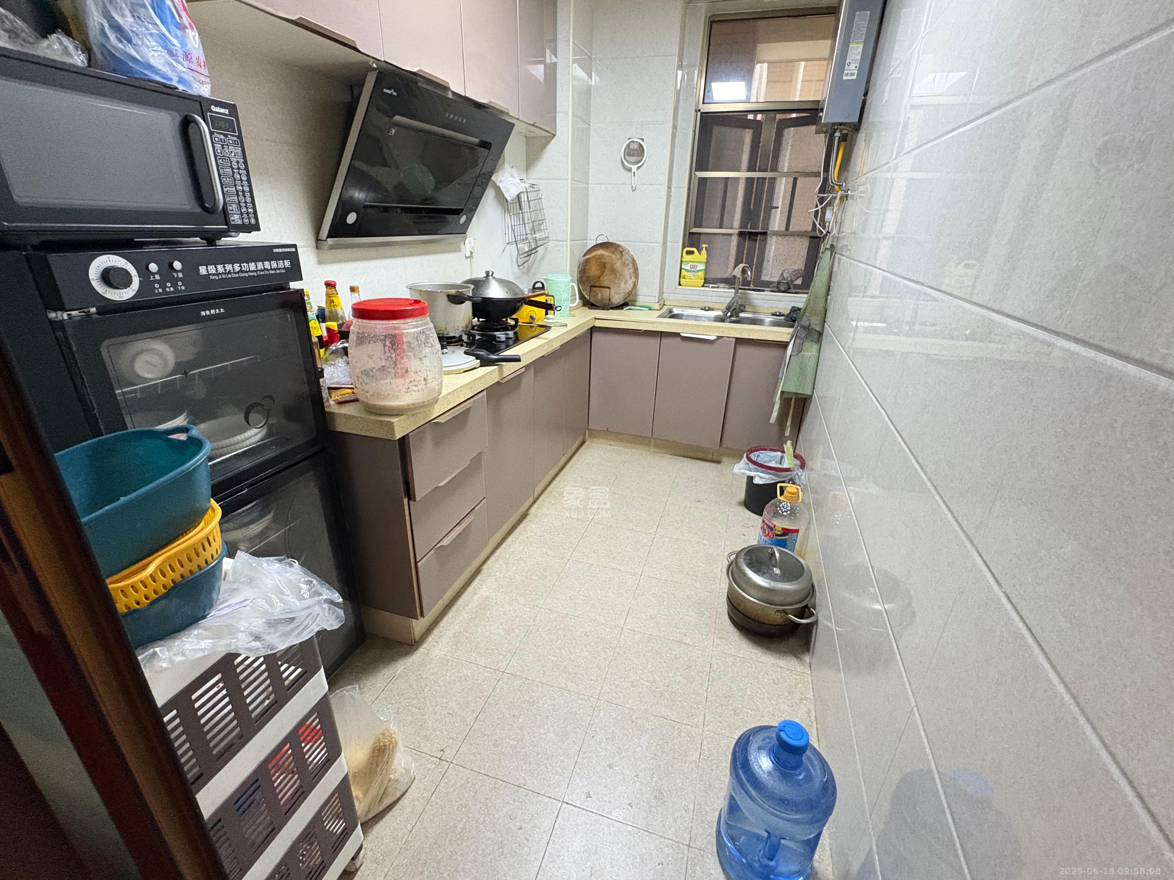 江山帝景雅典 3室2厅2卫 2800.0元/月 江山帝景雅典 3室2厅2卫 2800.0元/月室内图