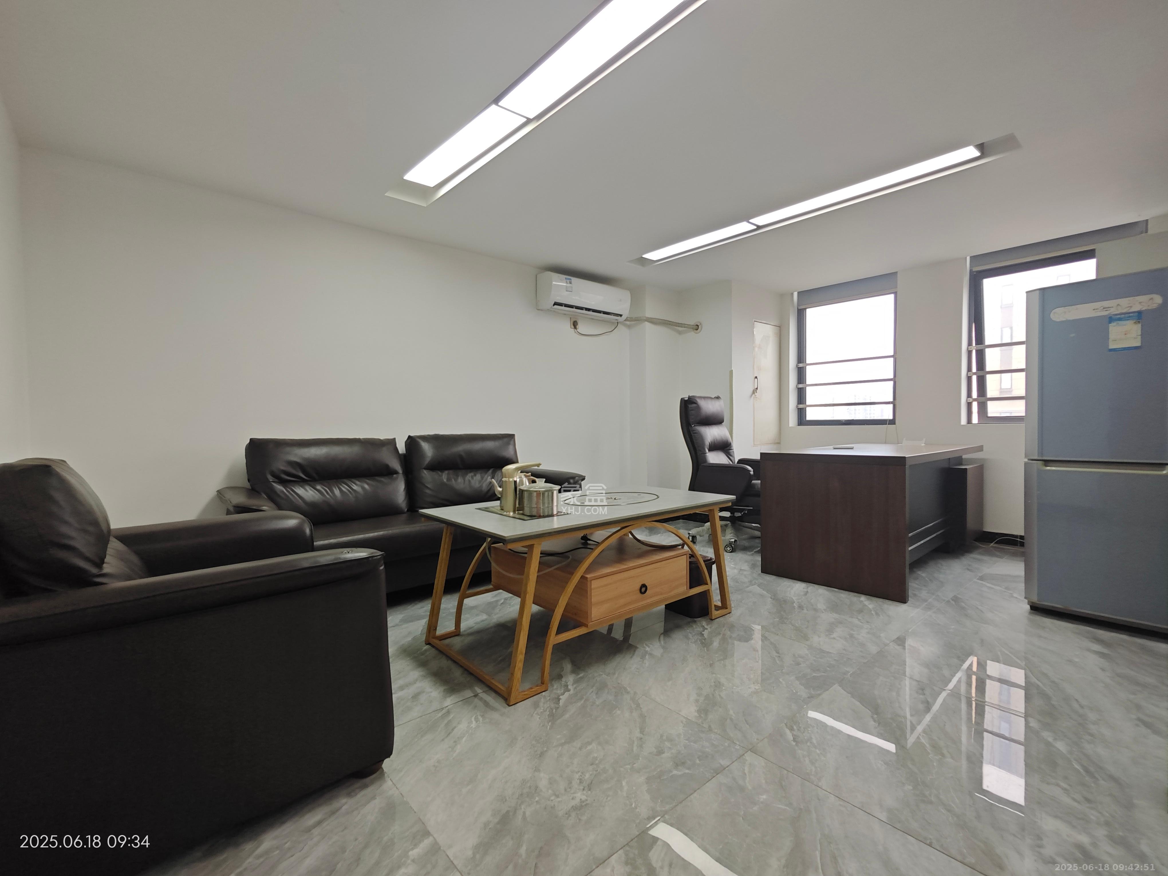 华润置地广场二期   200.0㎡      9500.0元/月室内图