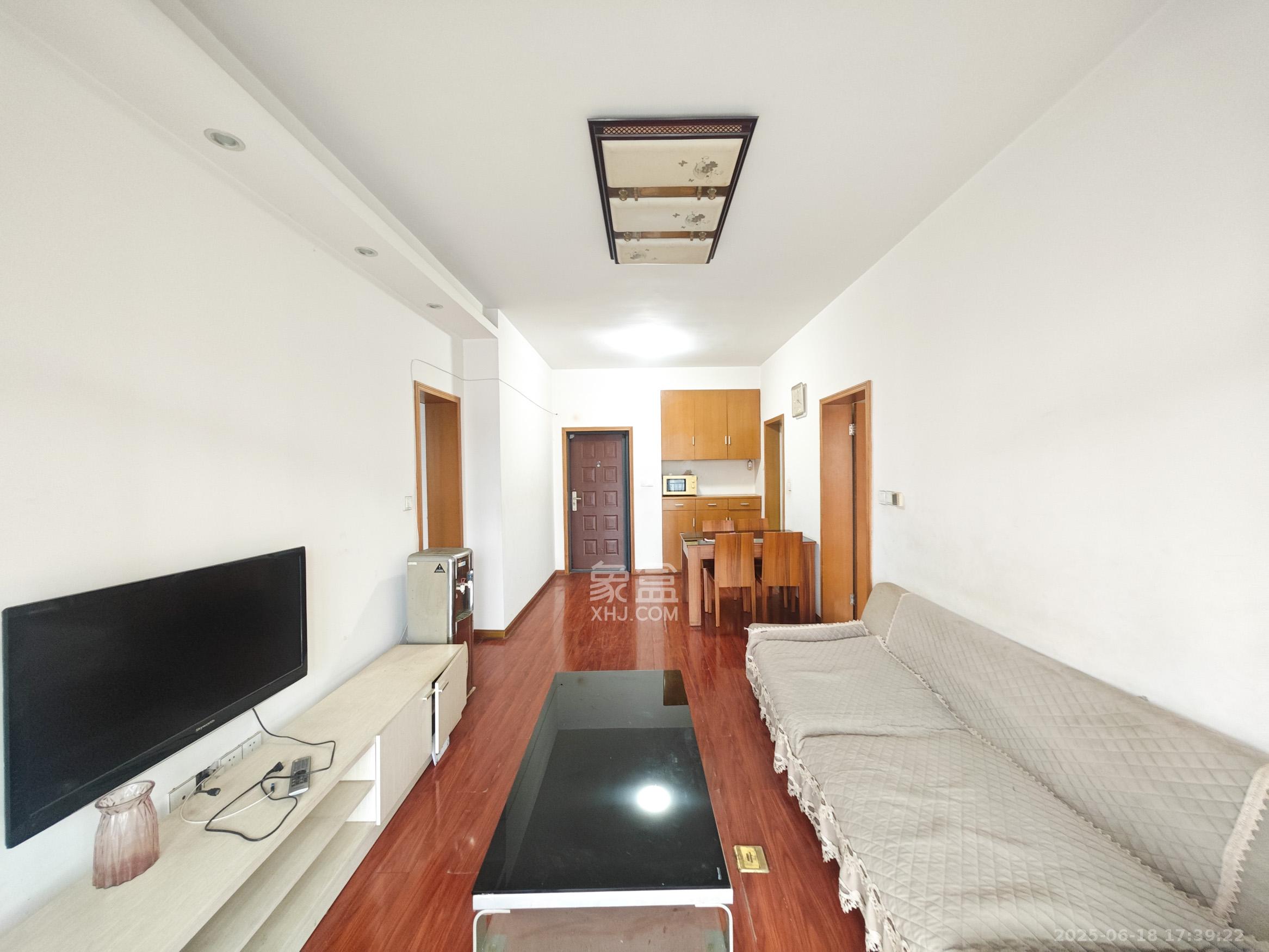 世纪桃花苑 1室1厅1卫 47.0万 世纪桃花苑 1室1厅1卫 47.0万客厅