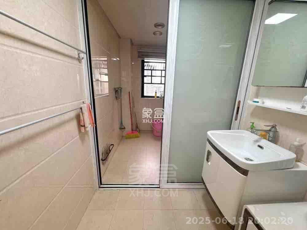 中建御山和苑  4室2厅2卫   2500.00元/月室内图