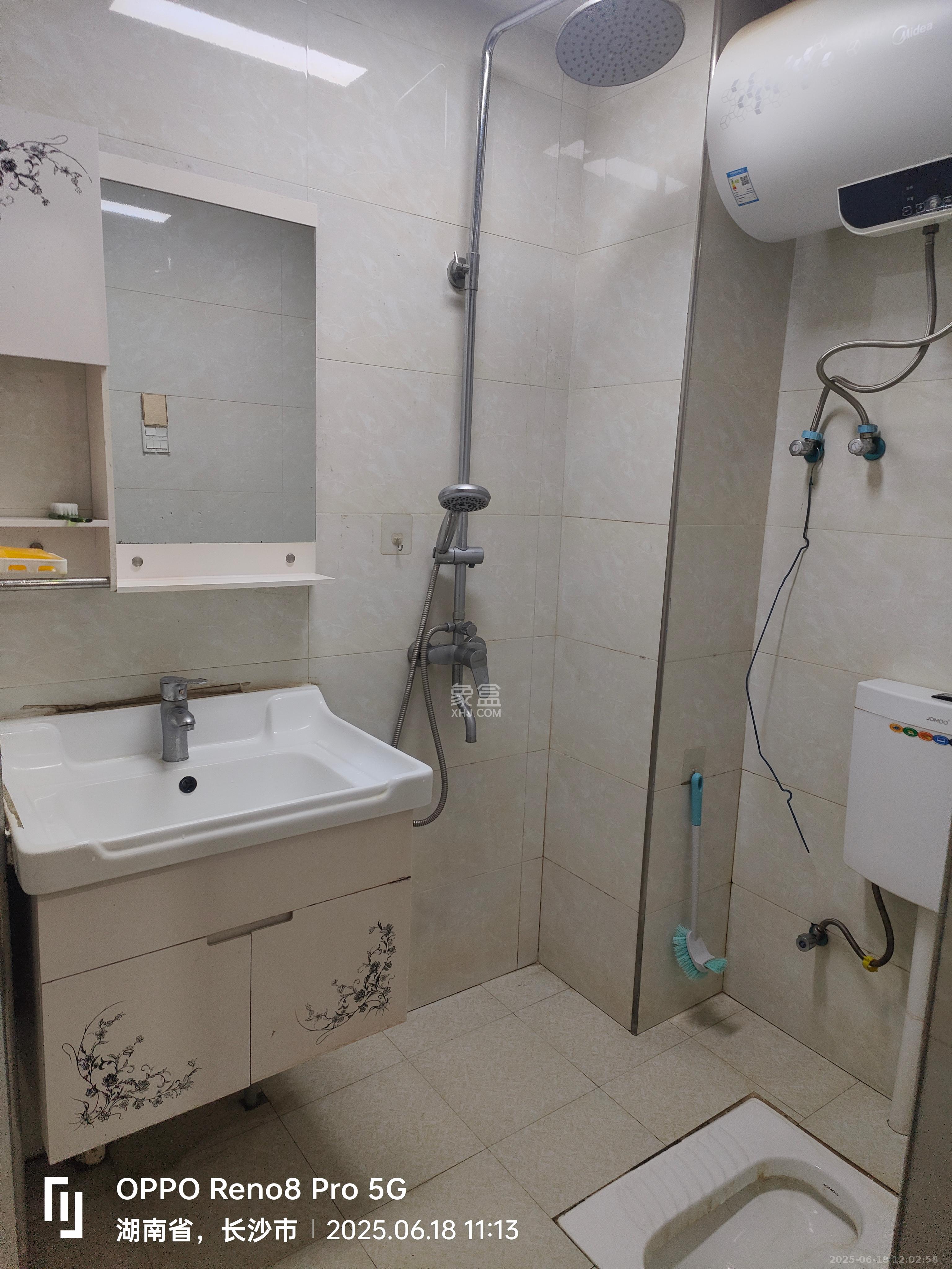 海德公园 1室1厅1卫 1300.0元/月 海德公园 1室1厅1卫 1300.0元/月室内图