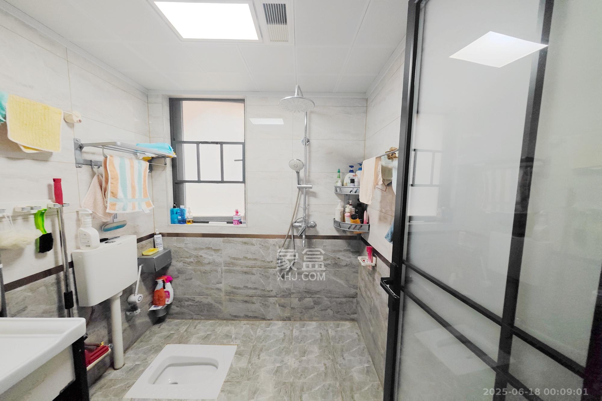 建发中央悦府 4室2厅2卫 208.0万 建发中央悦府 4室2厅2卫 208.0万其他