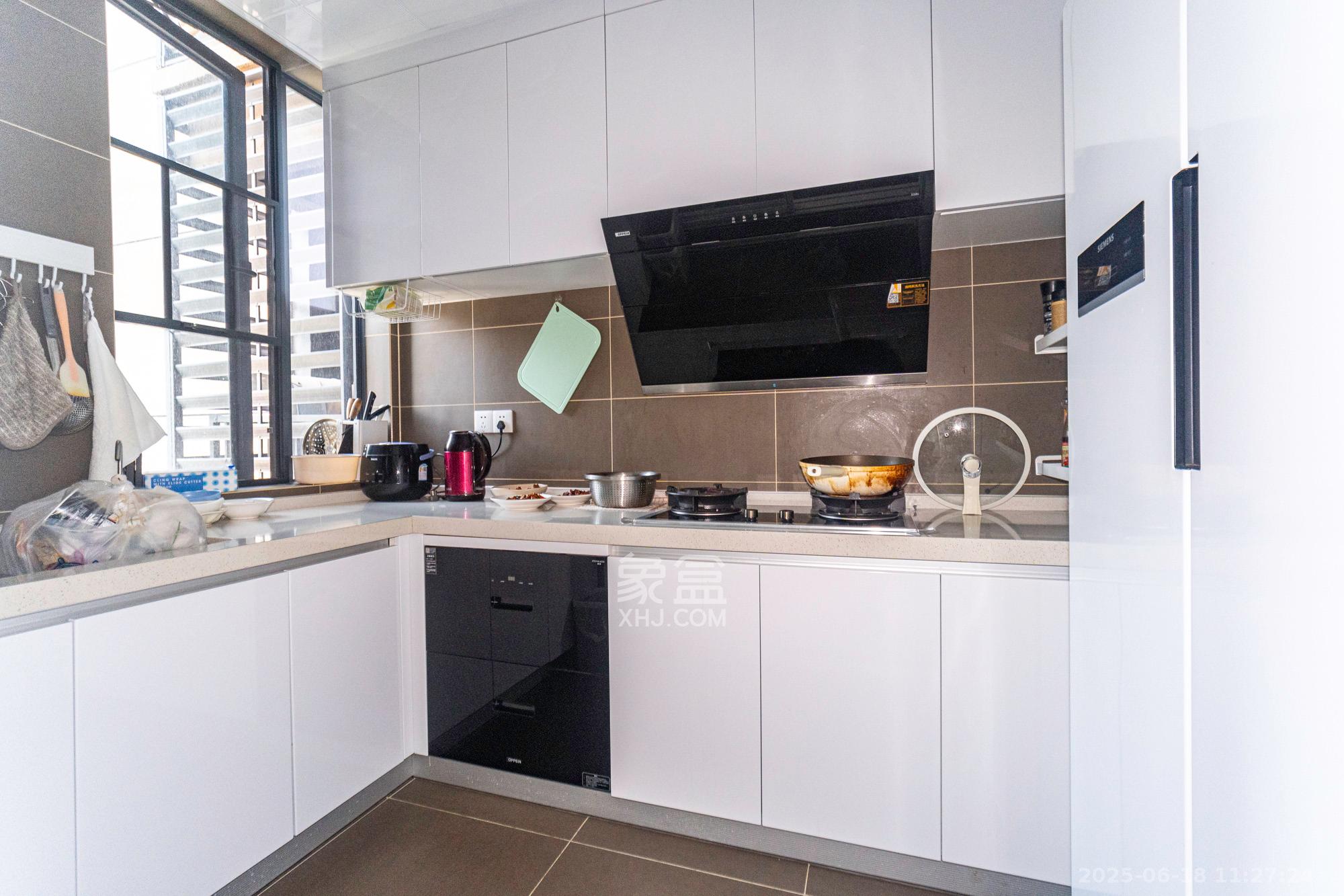 运达锦绣广场  3室2厅2卫    145.0万 运达锦绣广场  3室2厅2卫    145.0万厨房