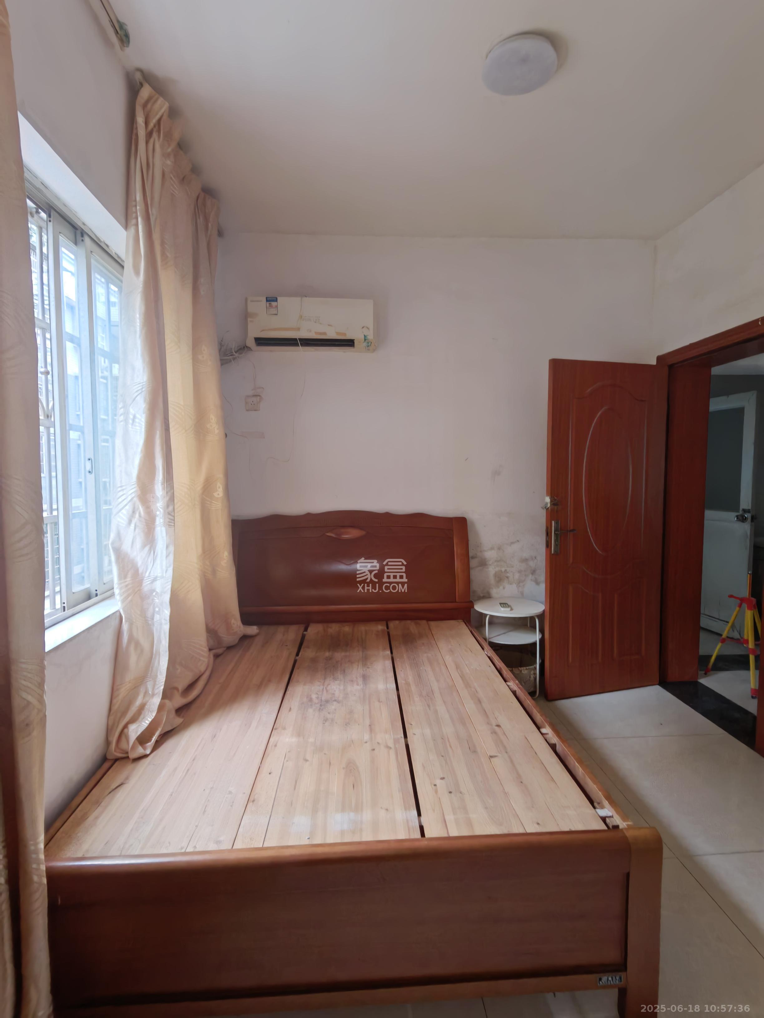 湘绣城 3室2厅1卫 1200.0元/月 湘绣城 3室2厅1卫 1200.0元/月室内图