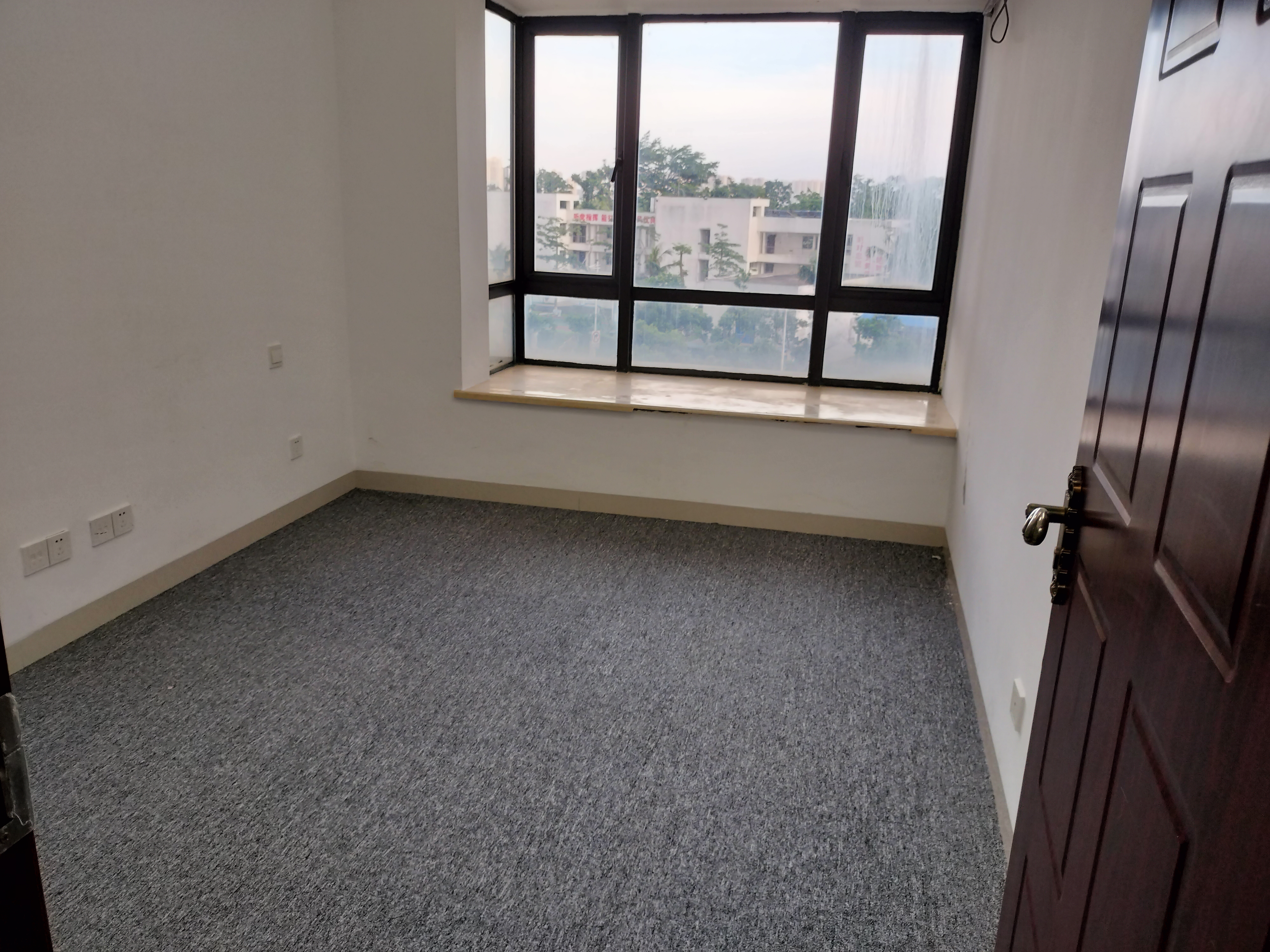 和风江岸 4室2厅2卫 4000.0元/月 和风江岸 4室2厅2卫 4000.0元/月室内图