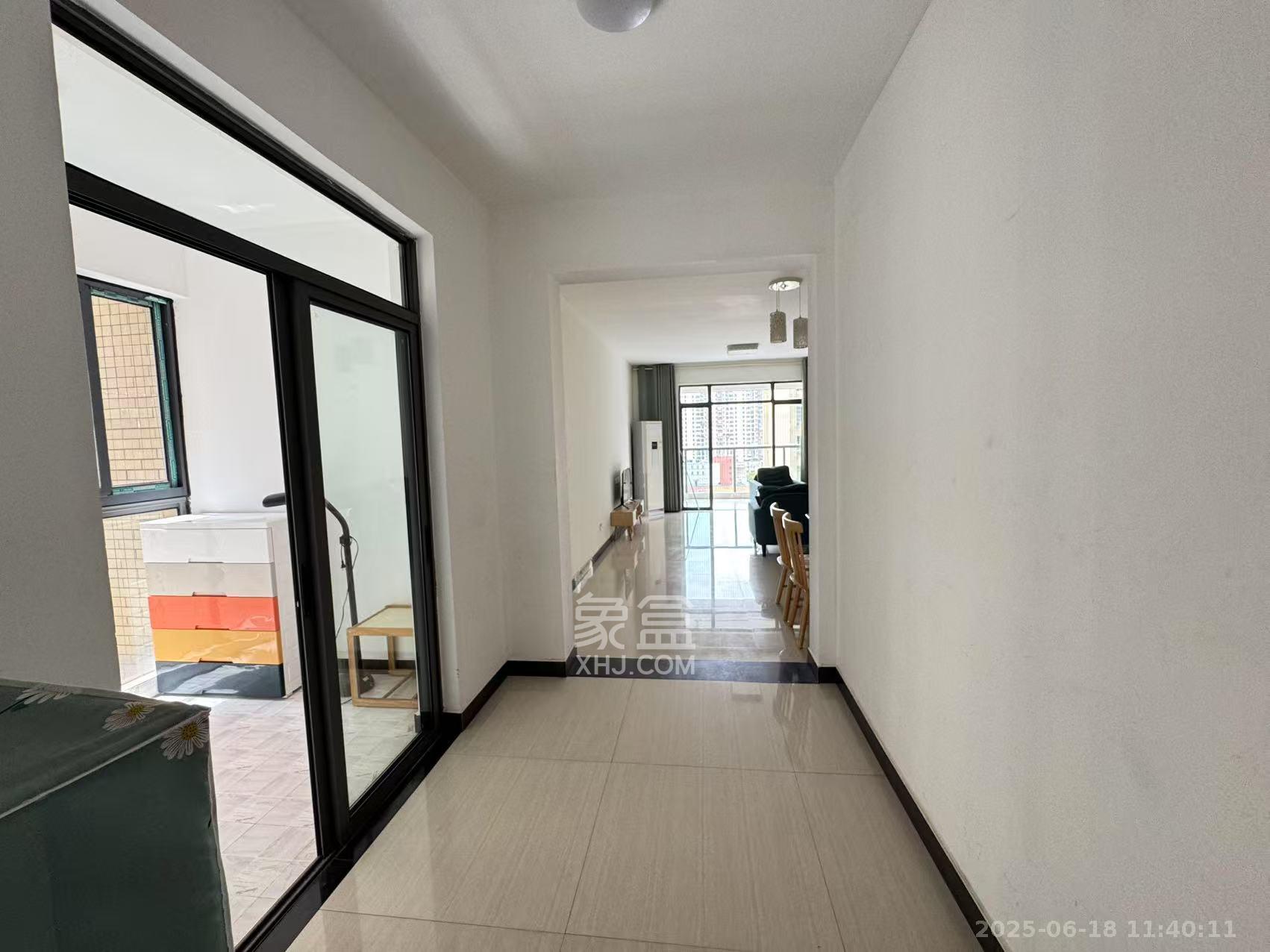 鑫远熙山 4室2厅2卫 2500.0元/月 鑫远熙山 4室2厅2卫 2500.0元/月室内图