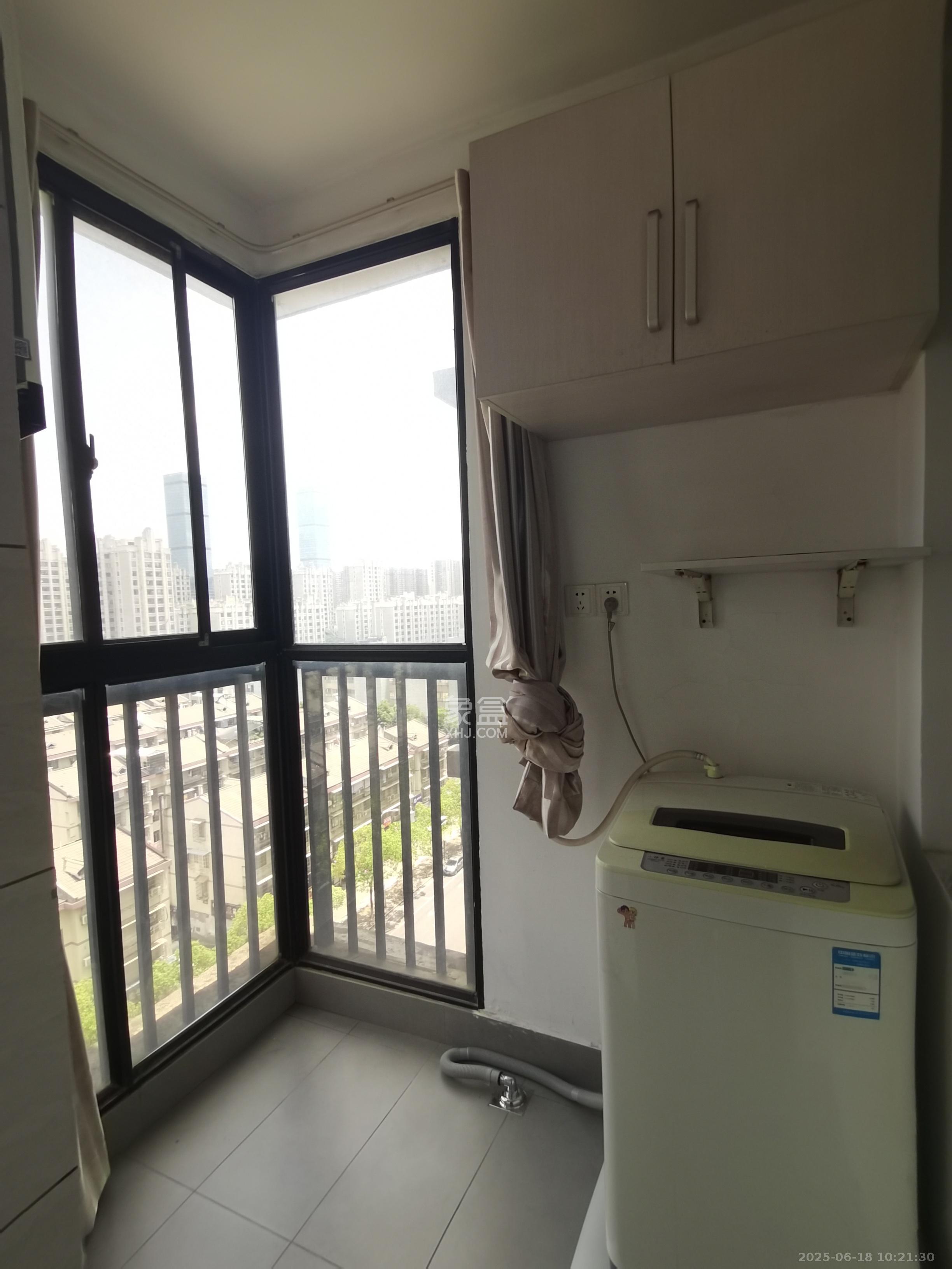 三江花中城  2室2厅1卫   2600.00元/月室内图