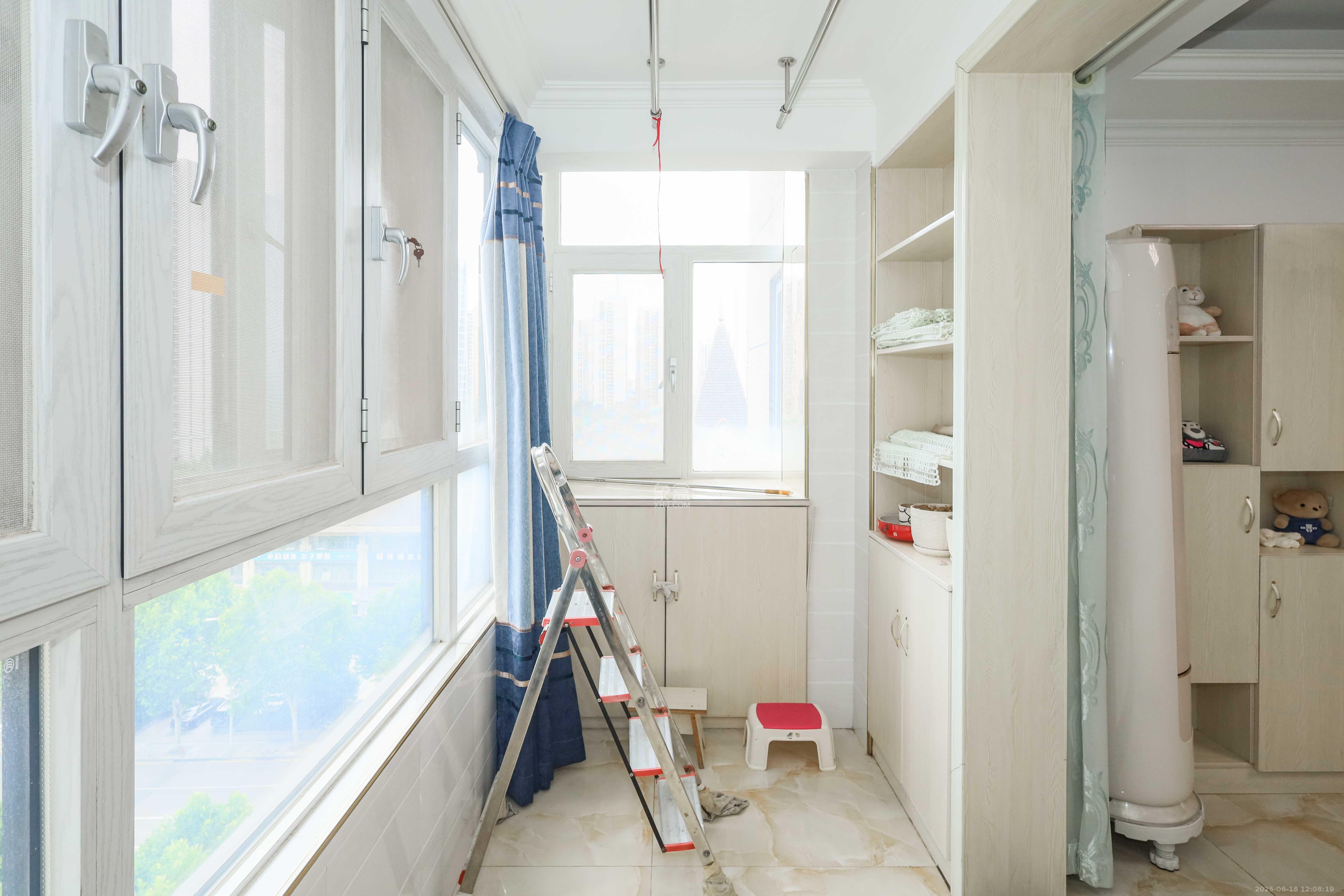 中国铁建梅溪青秀一期 3室2厅1卫 112.0万 中国铁建梅溪青秀一期 3室2厅1卫 112.0万阳台