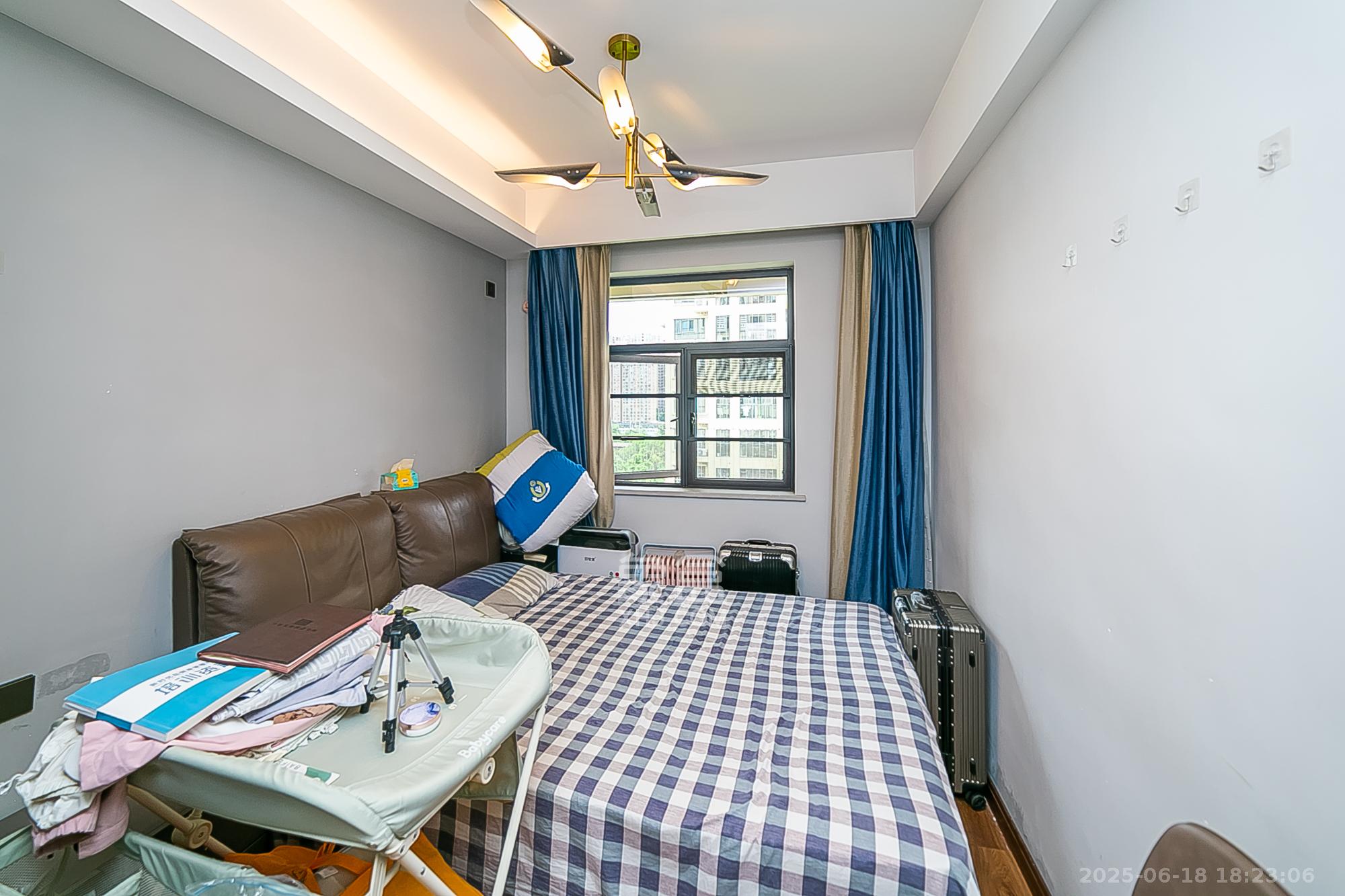 长盛岚庭  3室2厅2卫    128.0万 长盛岚庭  3室2厅2卫    128.0万卧室