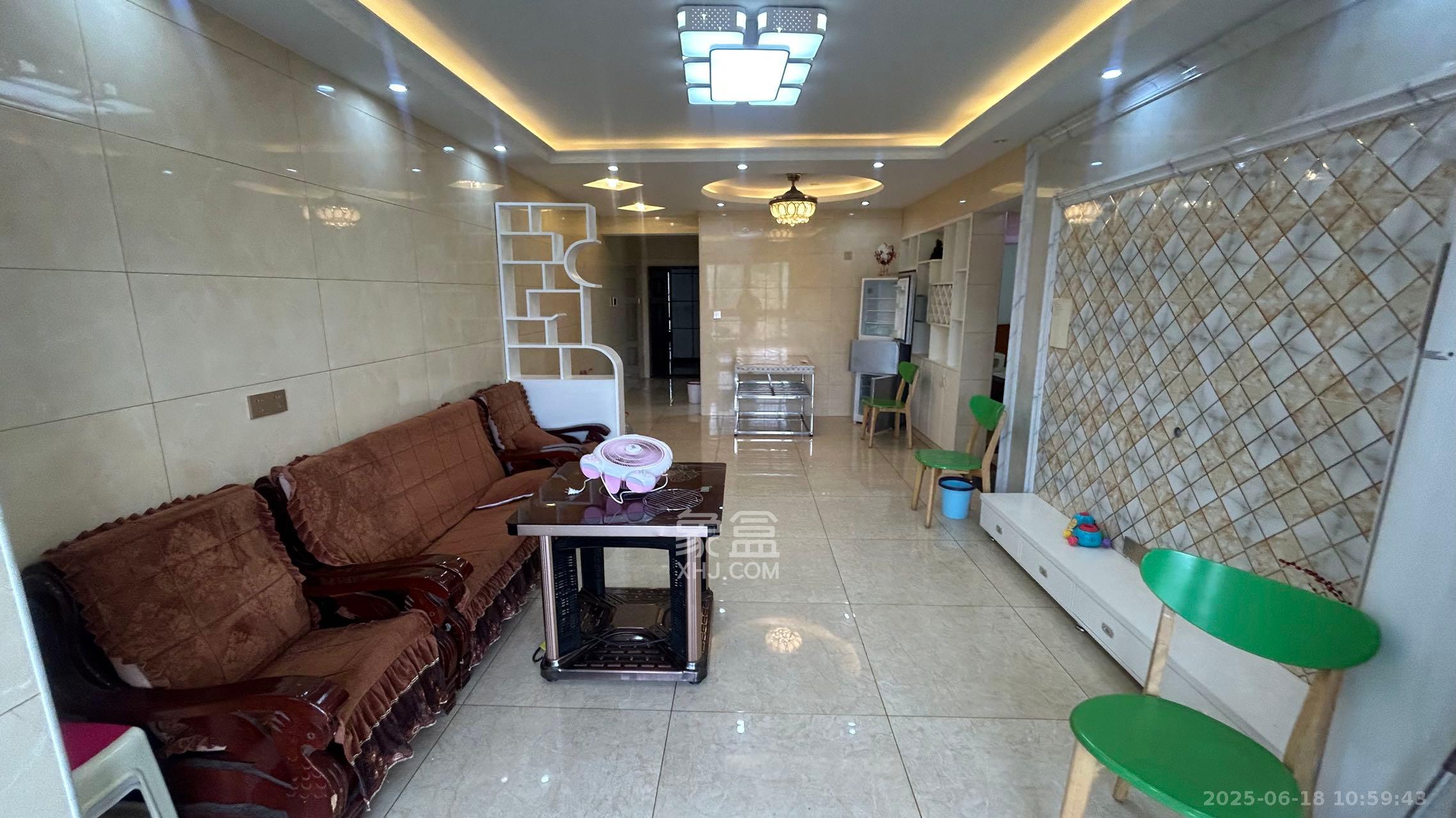 金谷豪庭 3室2厅1卫 1900.0元/月 金谷豪庭 3室2厅1卫 1900.0元/月室内图