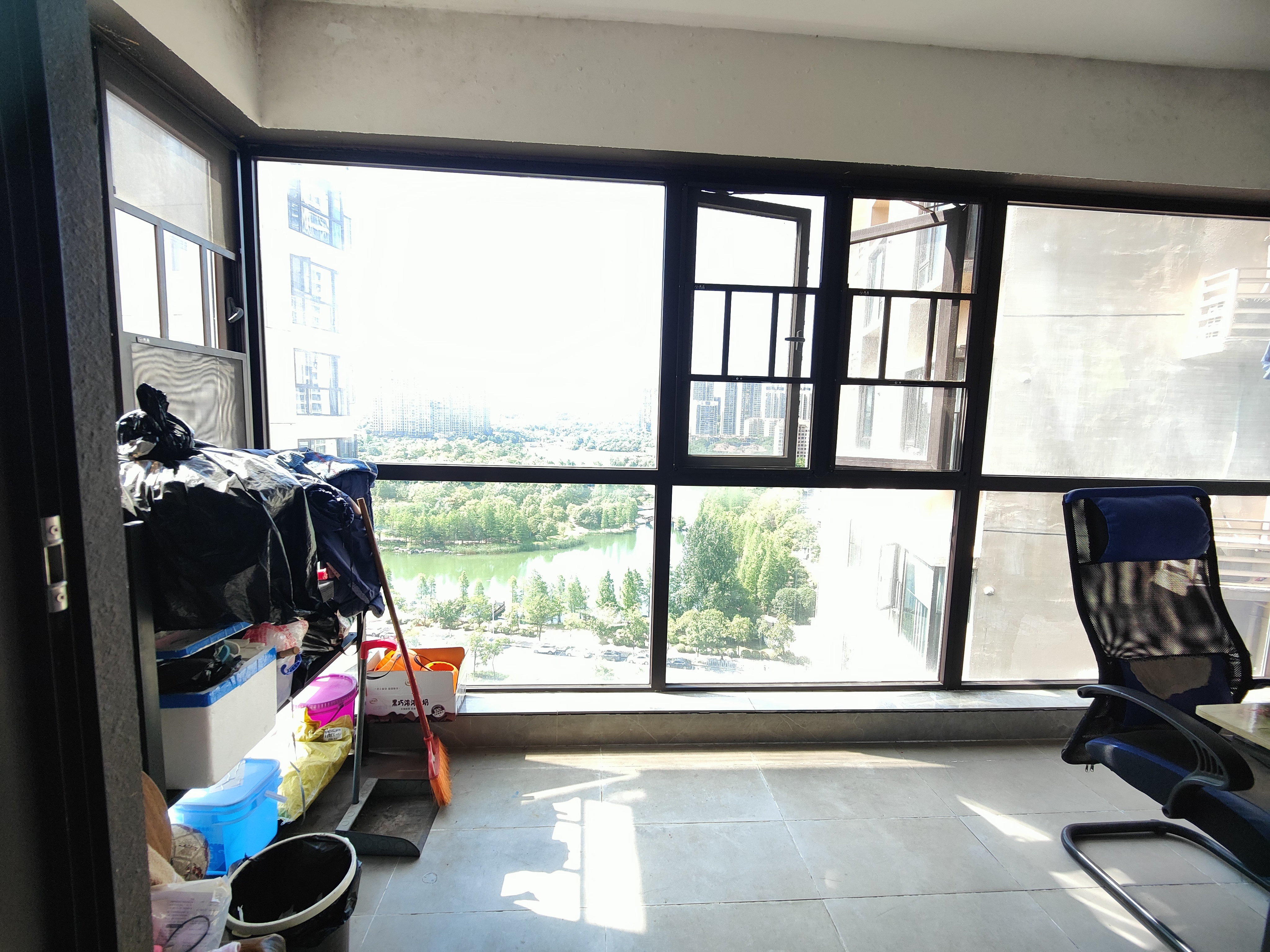 蓝溪谷  4室2厅2卫    78.0万 蓝溪谷  4室2厅2卫    78.0万室内图