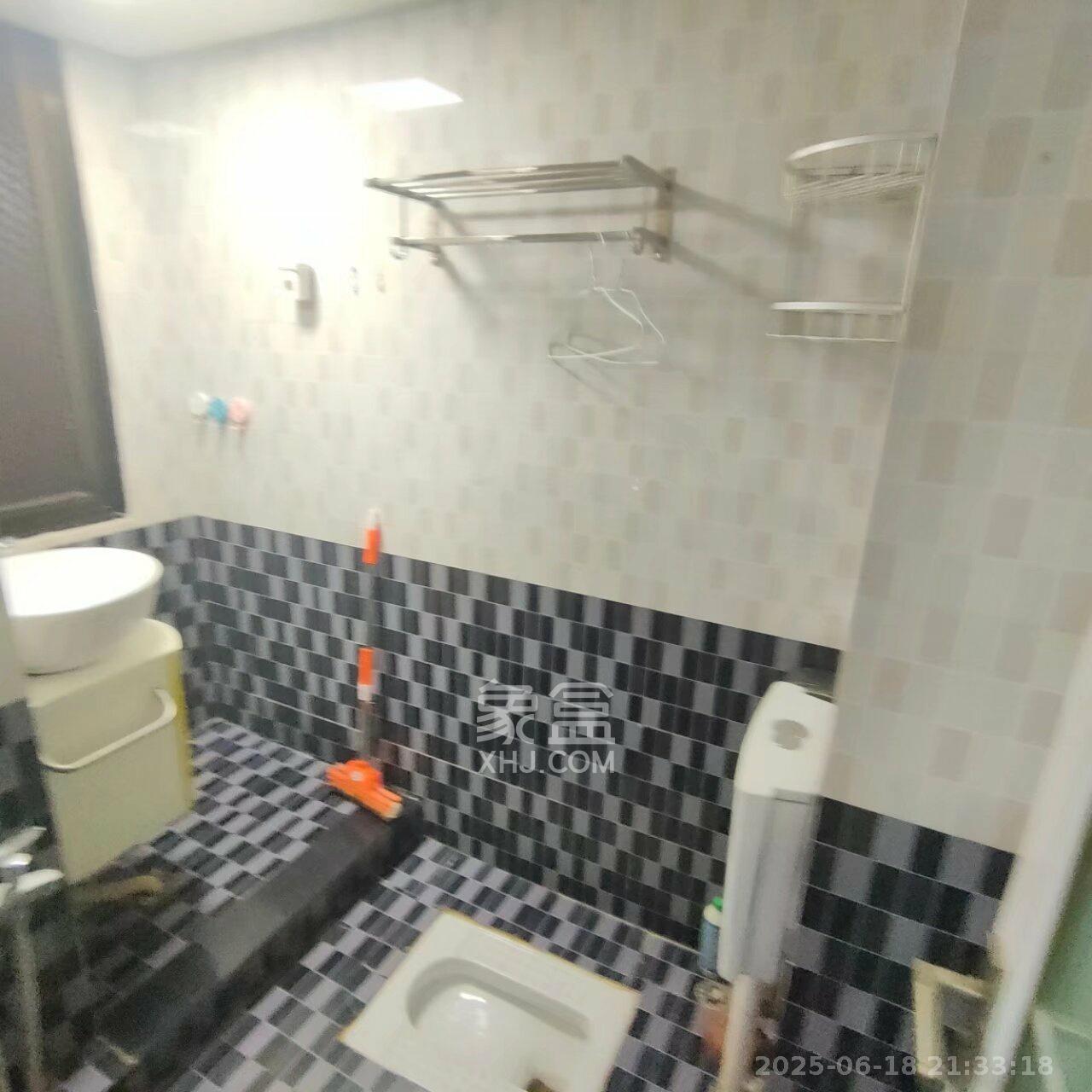 铂宫  2室1厅1卫   2700.00元/月室内图