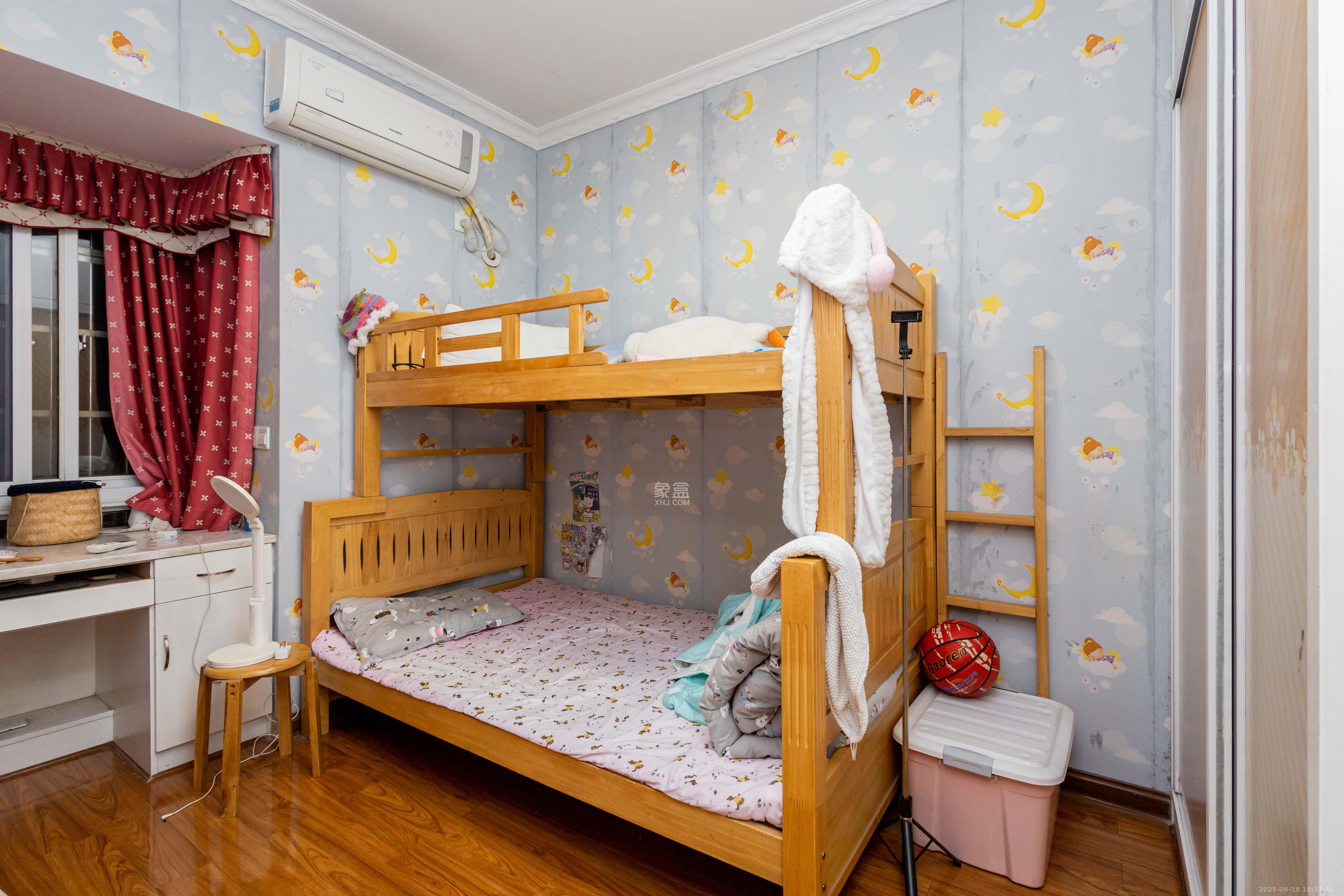 爵士湘 2室1厅1卫 48.8万 爵士湘 2室1厅1卫 48.8万卧室