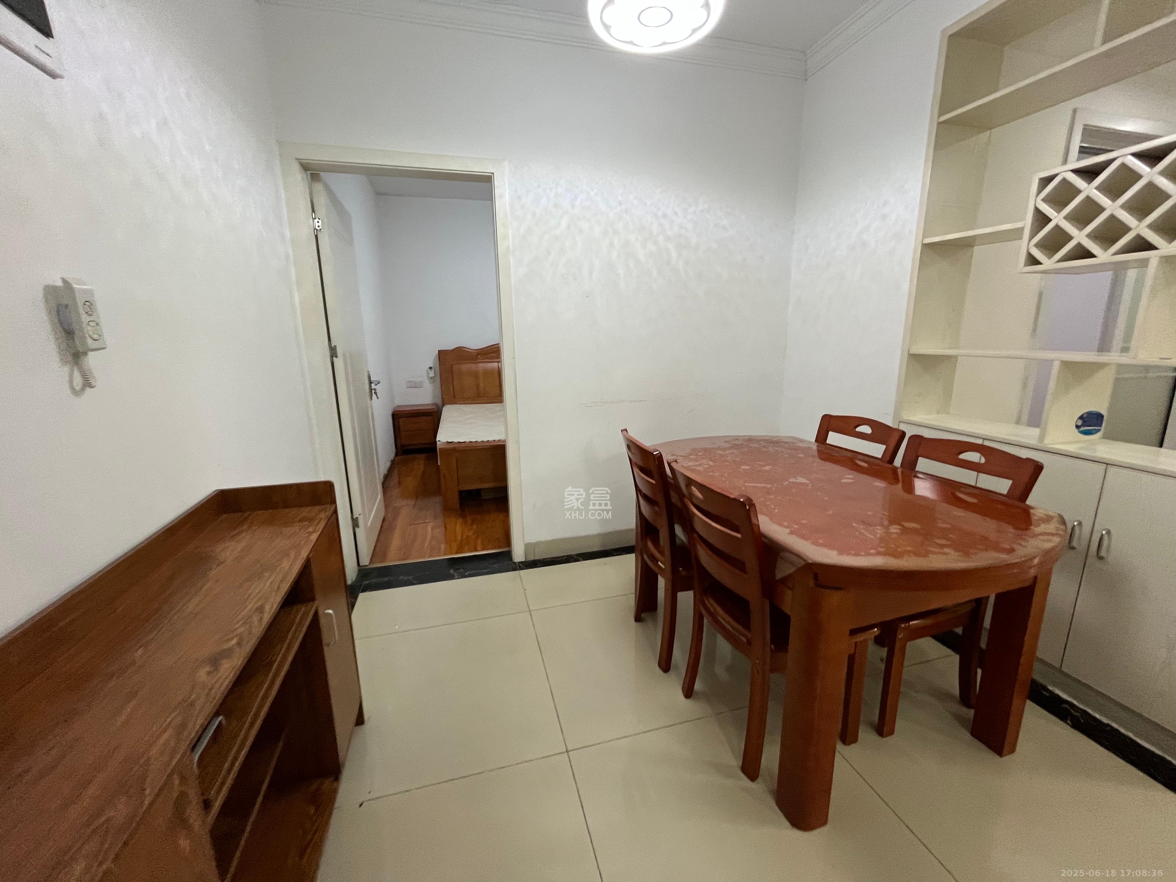 梅溪鑫苑名家  3室2厅1卫    2500.0元/月室内图