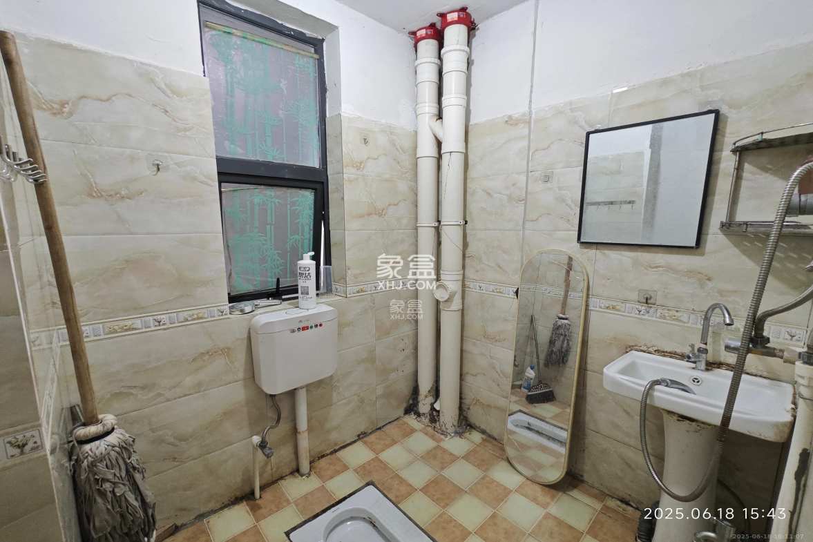 天鸿天府(天鸿中央大院)  2室1厅1卫    1850.0元/月 天鸿天府(天鸿中央大院)  2室1厅1卫    1850.0元/月室内图