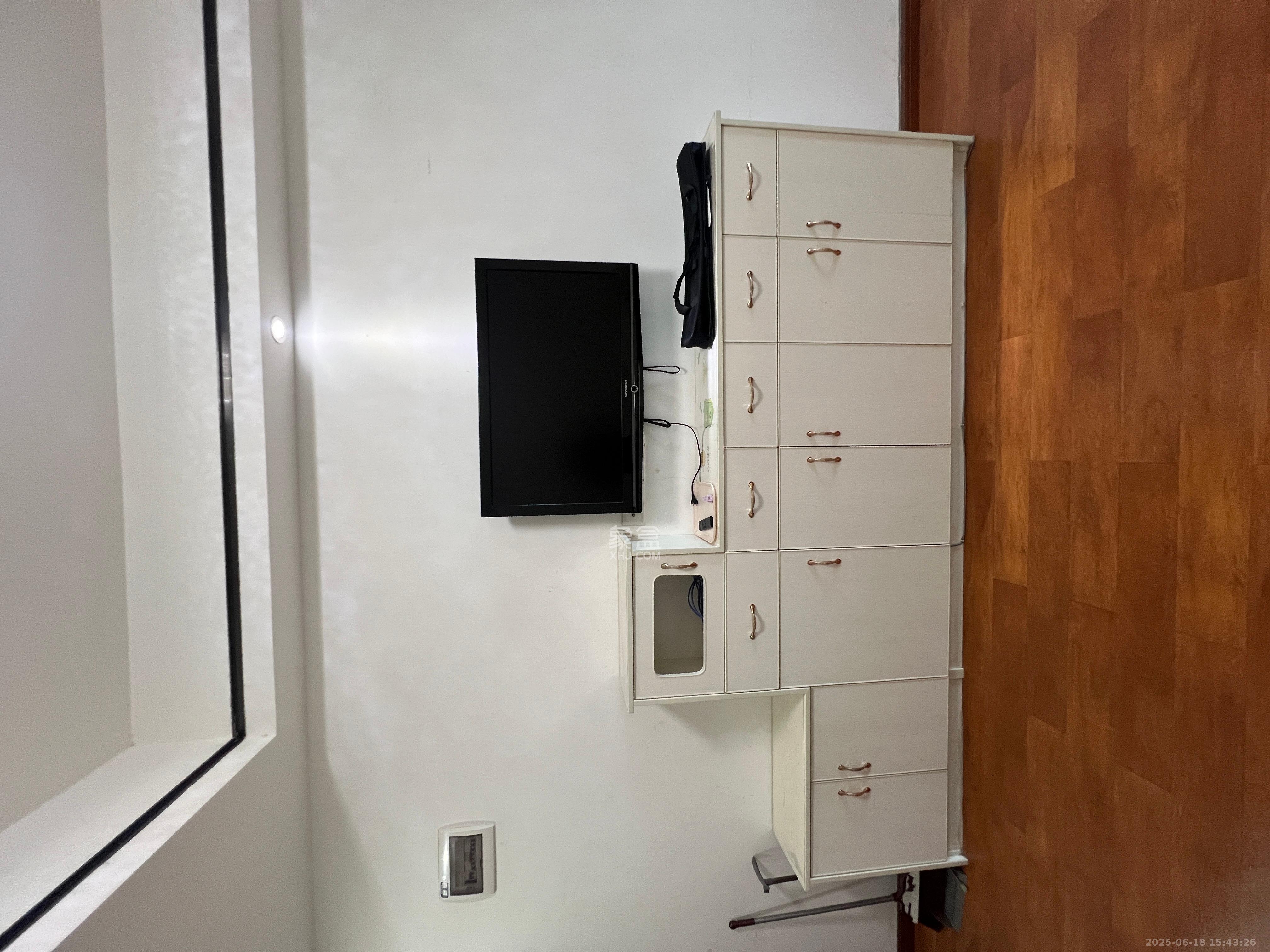 长盛上东区  1室1厅1卫    1600.0元/月室内图