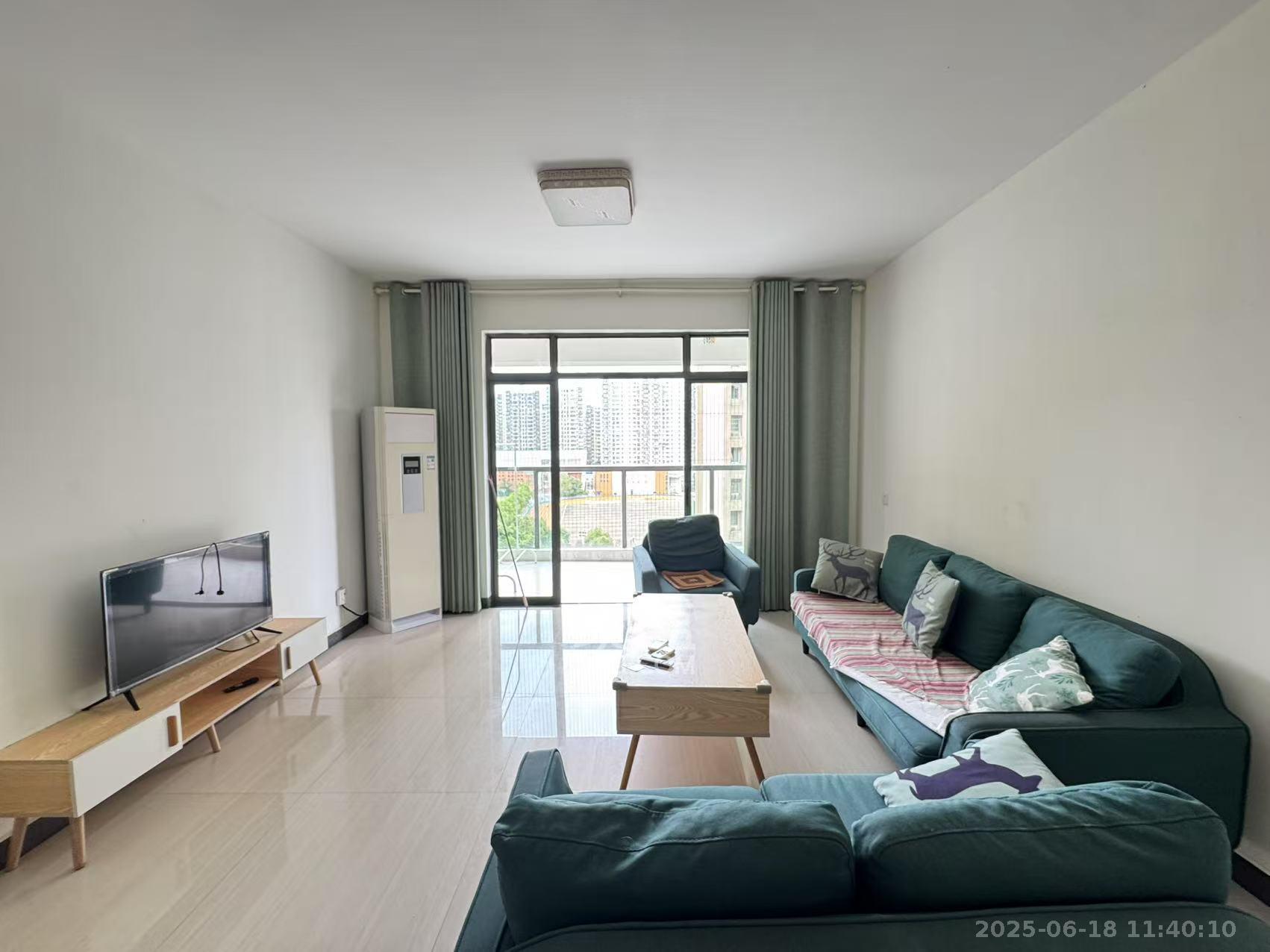 鑫远熙山 4室2厅2卫 2500.0元/月 鑫远熙山 4室2厅2卫 2500.0元/月室内图