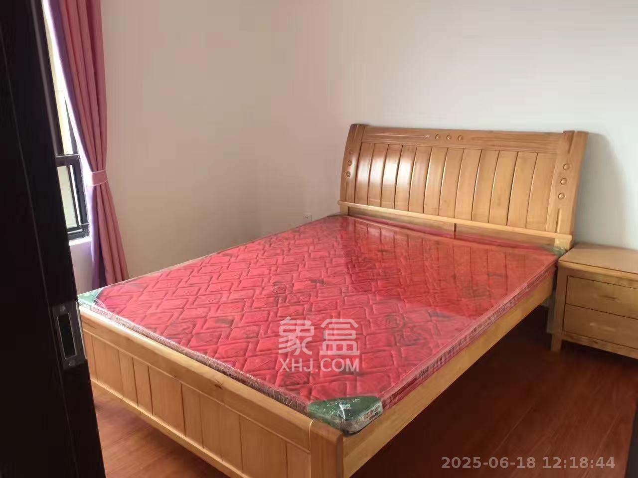 国泰九龙湾  3室1厅1卫   2200.00元/月室内图
