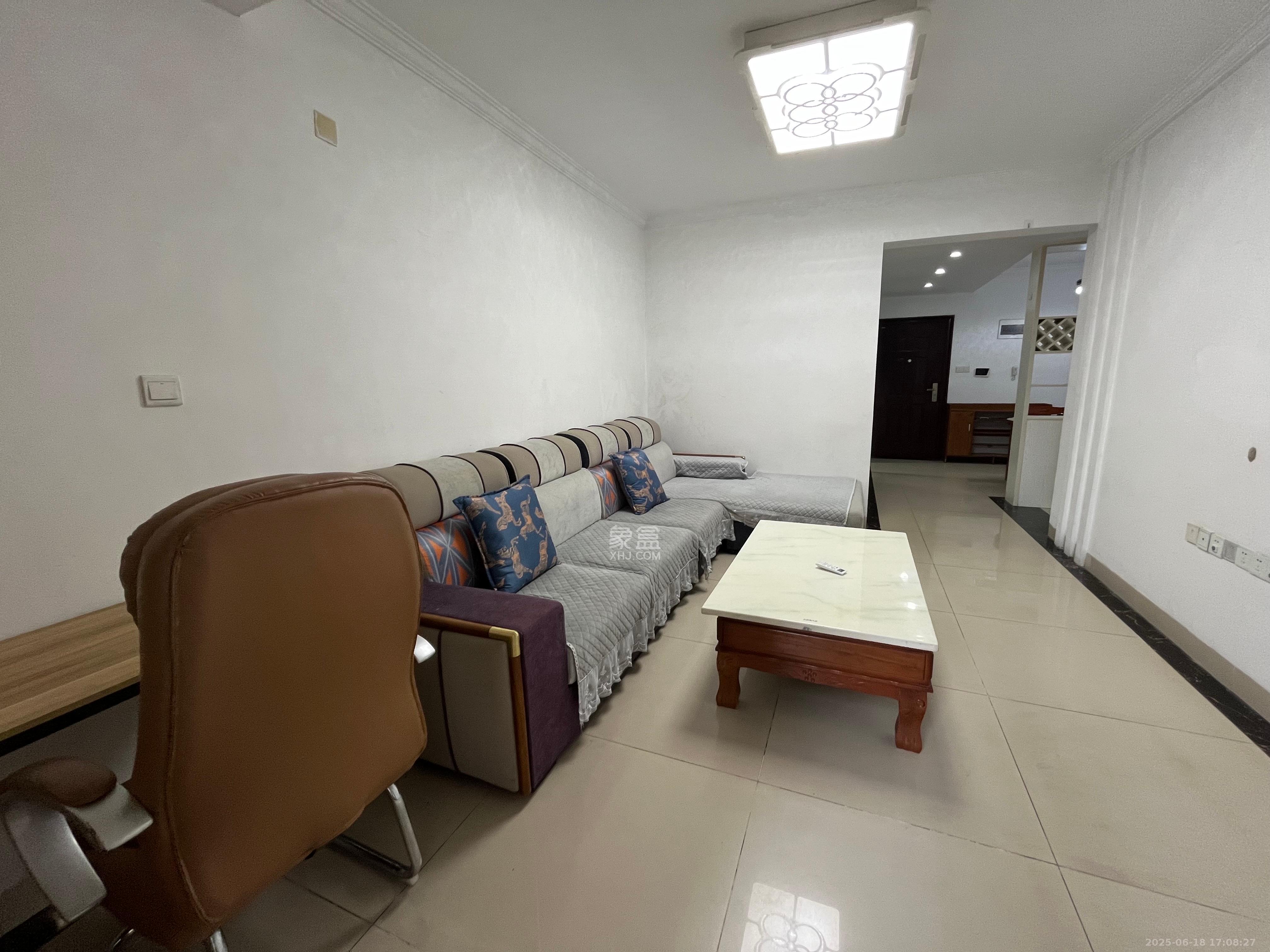 梅溪鑫苑名家 3室2厅1卫 2500.0元/月 梅溪鑫苑名家 3室2厅1卫 2500.0元/月室内图