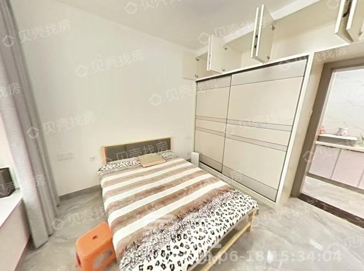 吉泰园安置小区  3室2厅2卫   3500.00元/月室内图