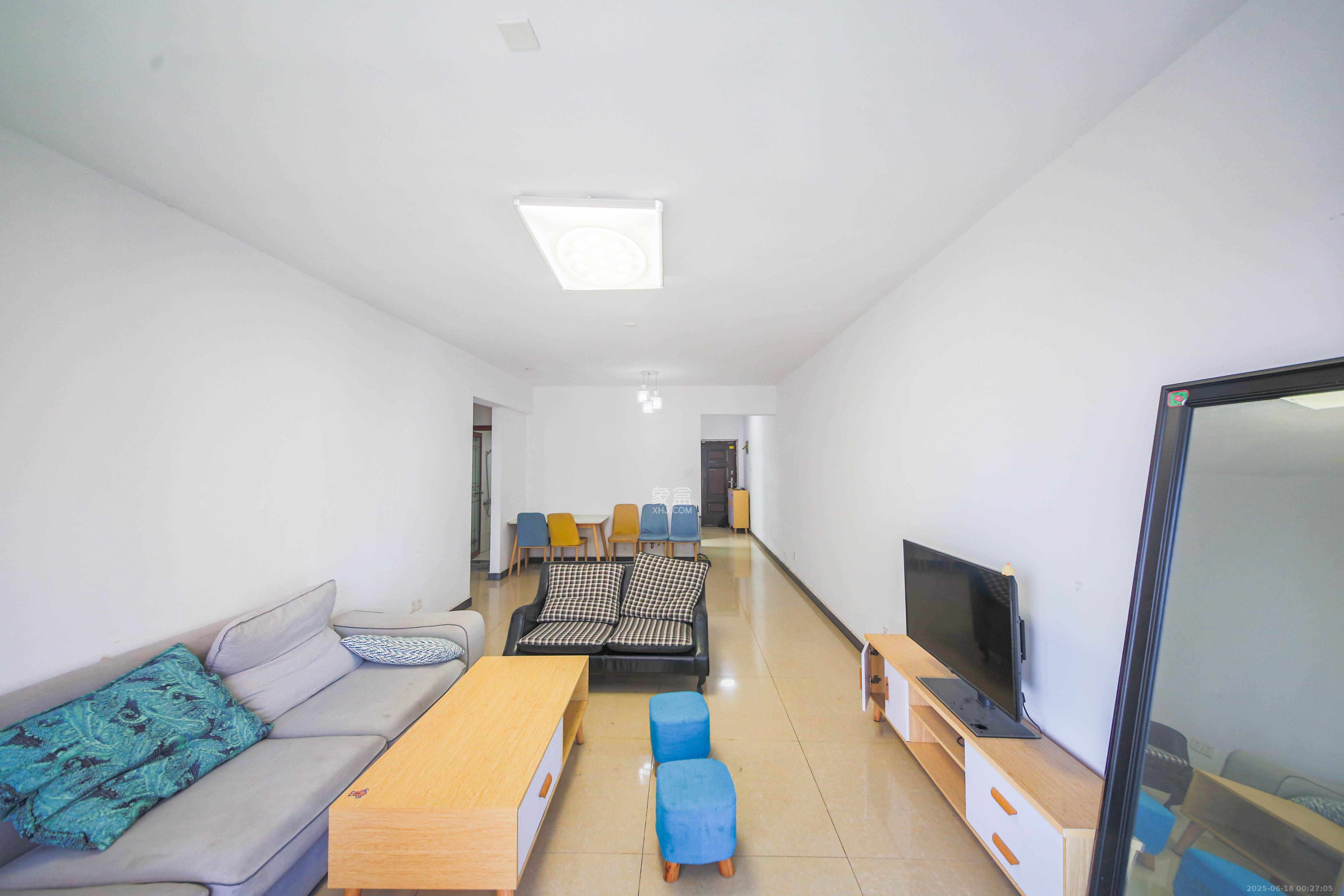 才子嘉都  3室2厅2卫    86.8万 才子嘉都  3室2厅2卫    86.8万客厅