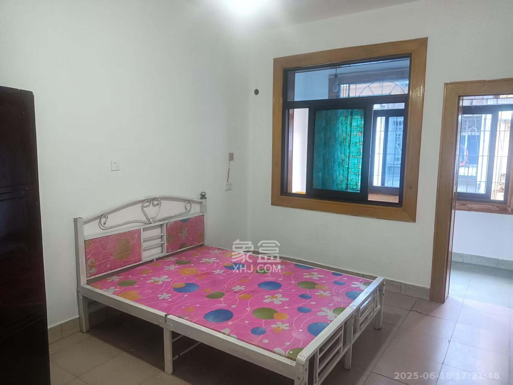 牛串岭小区  2室1厅1卫    1300.0元/月 牛串岭小区  2室1厅1卫    1300.0元/月