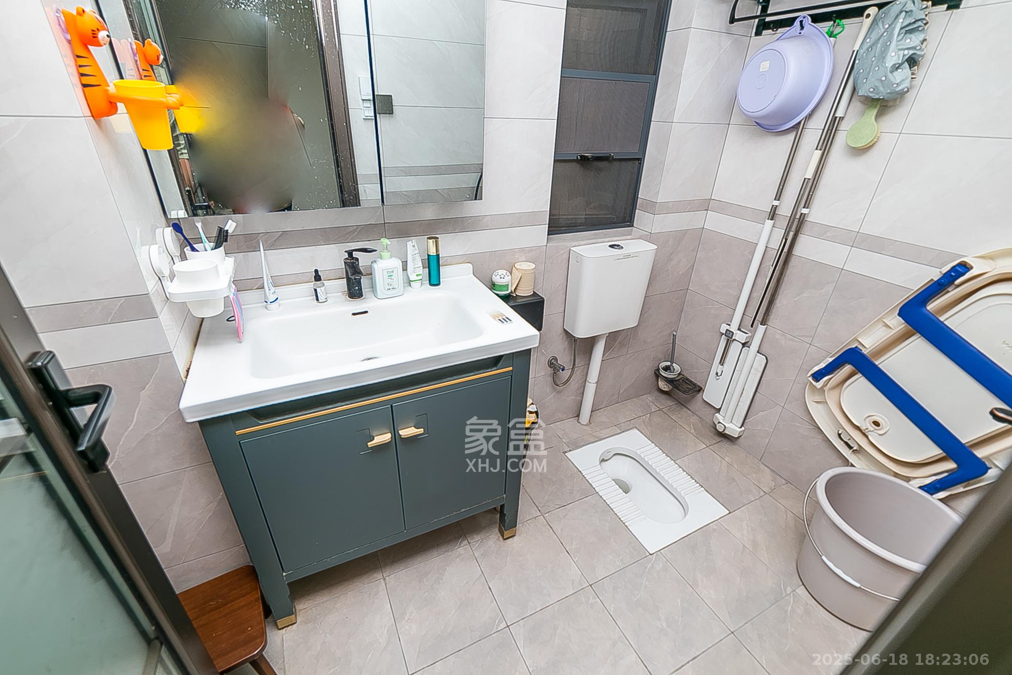 长盛岚庭  3室2厅2卫    128.0万 长盛岚庭  3室2厅2卫    128.0万卫生间