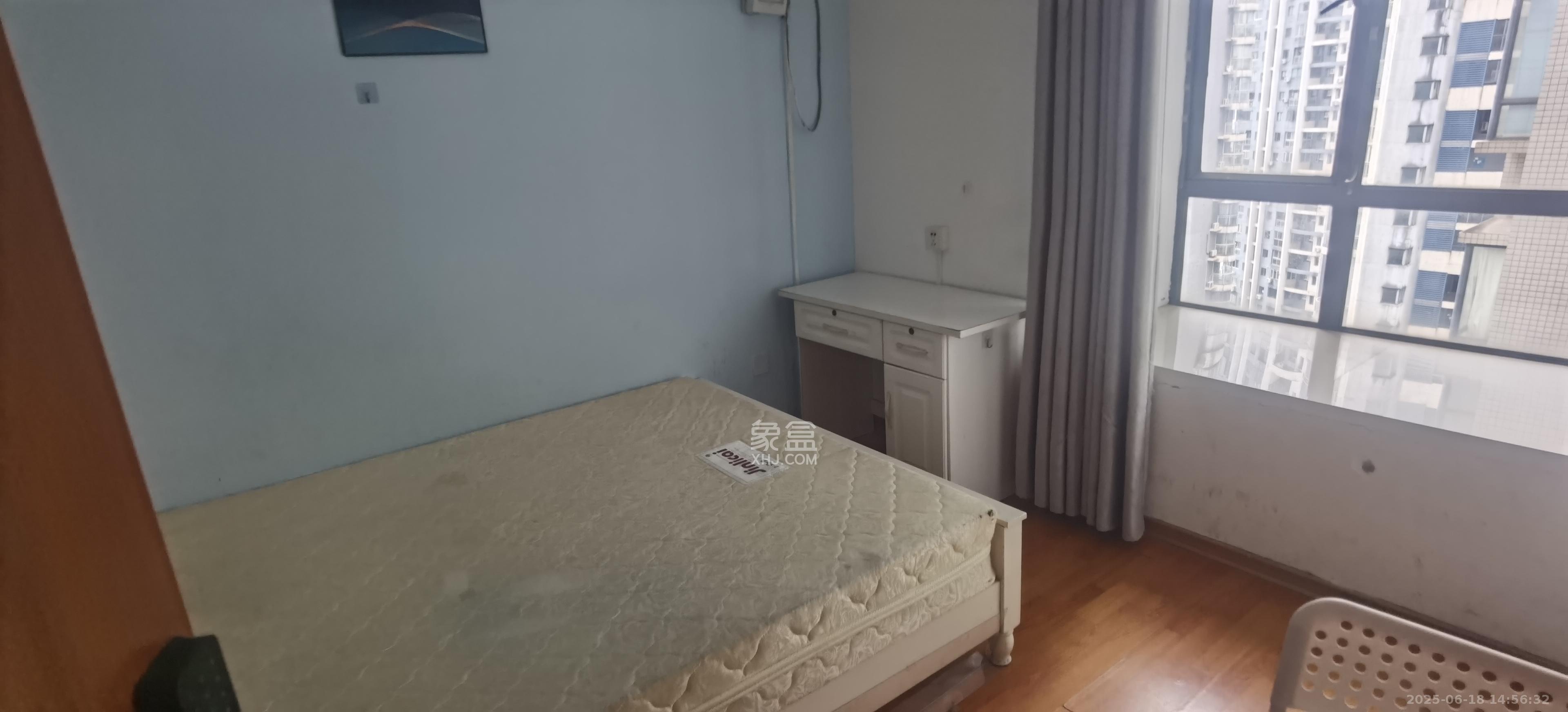 金麓国际 2室2厅2卫 2800.0元/月 金麓国际 2室2厅2卫 2800.0元/月室内图