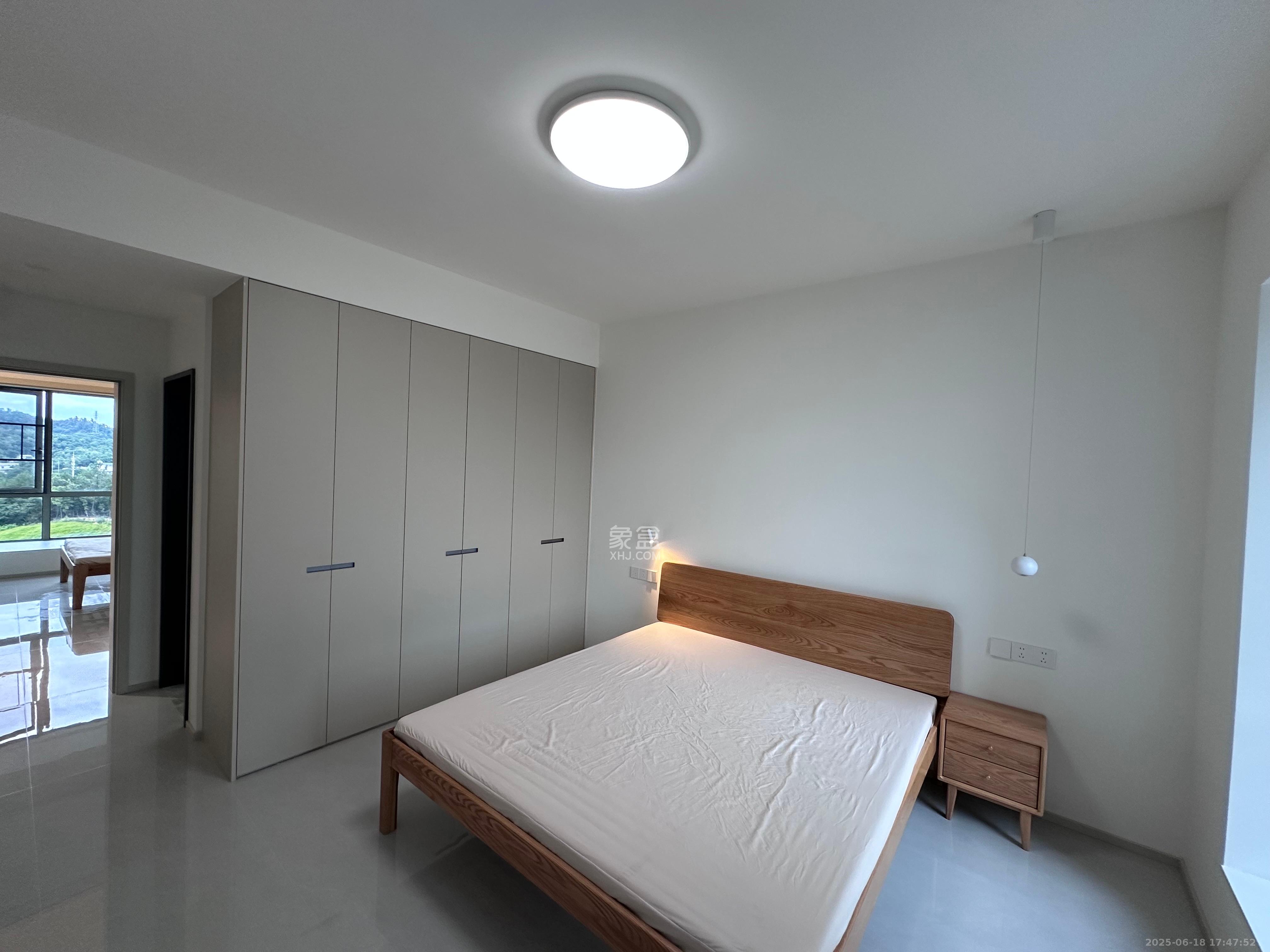 万象府台  5室2厅2卫   6500.00元/月室内图
