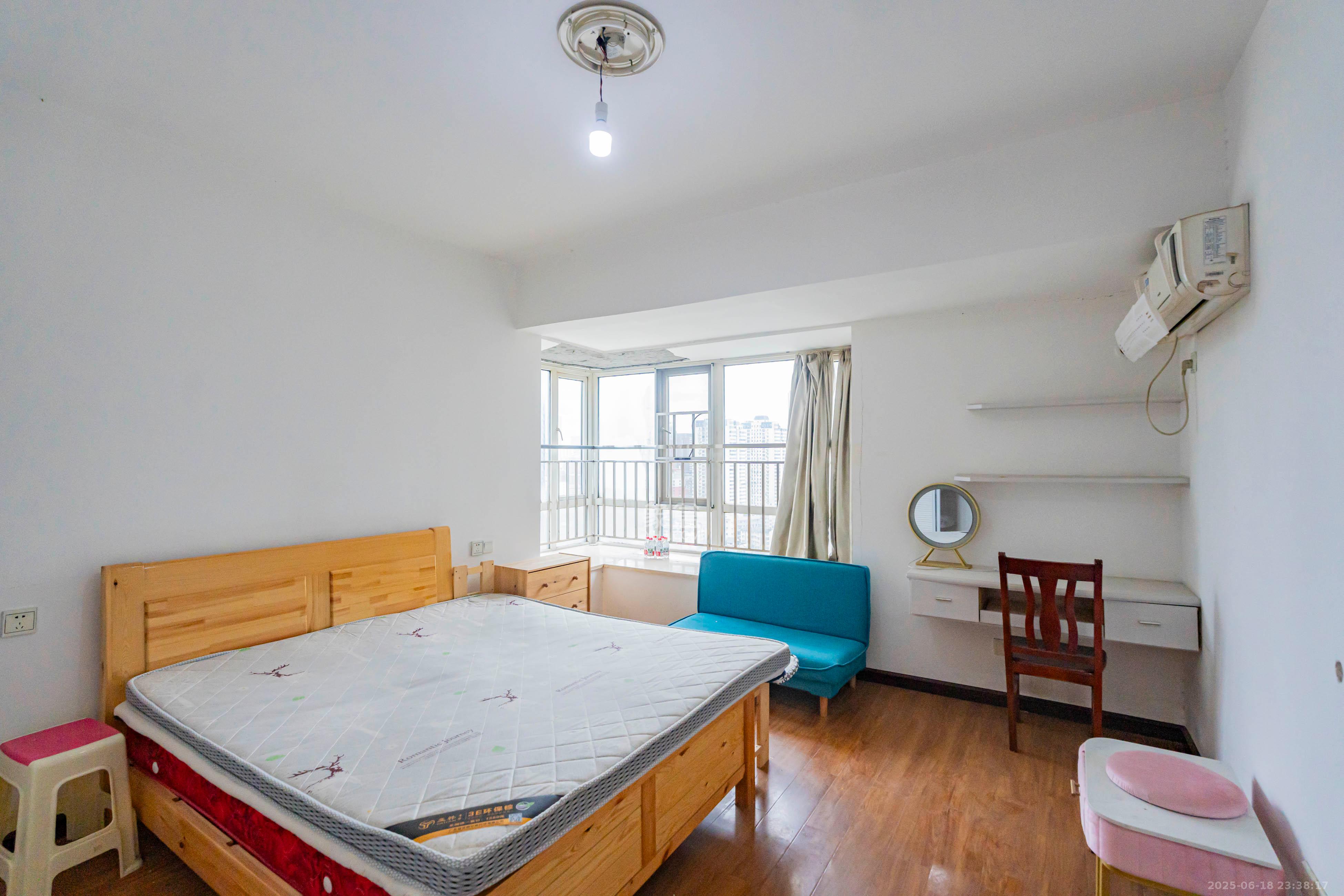 凯乐国际城  2室2厅1卫    75.0万卧室